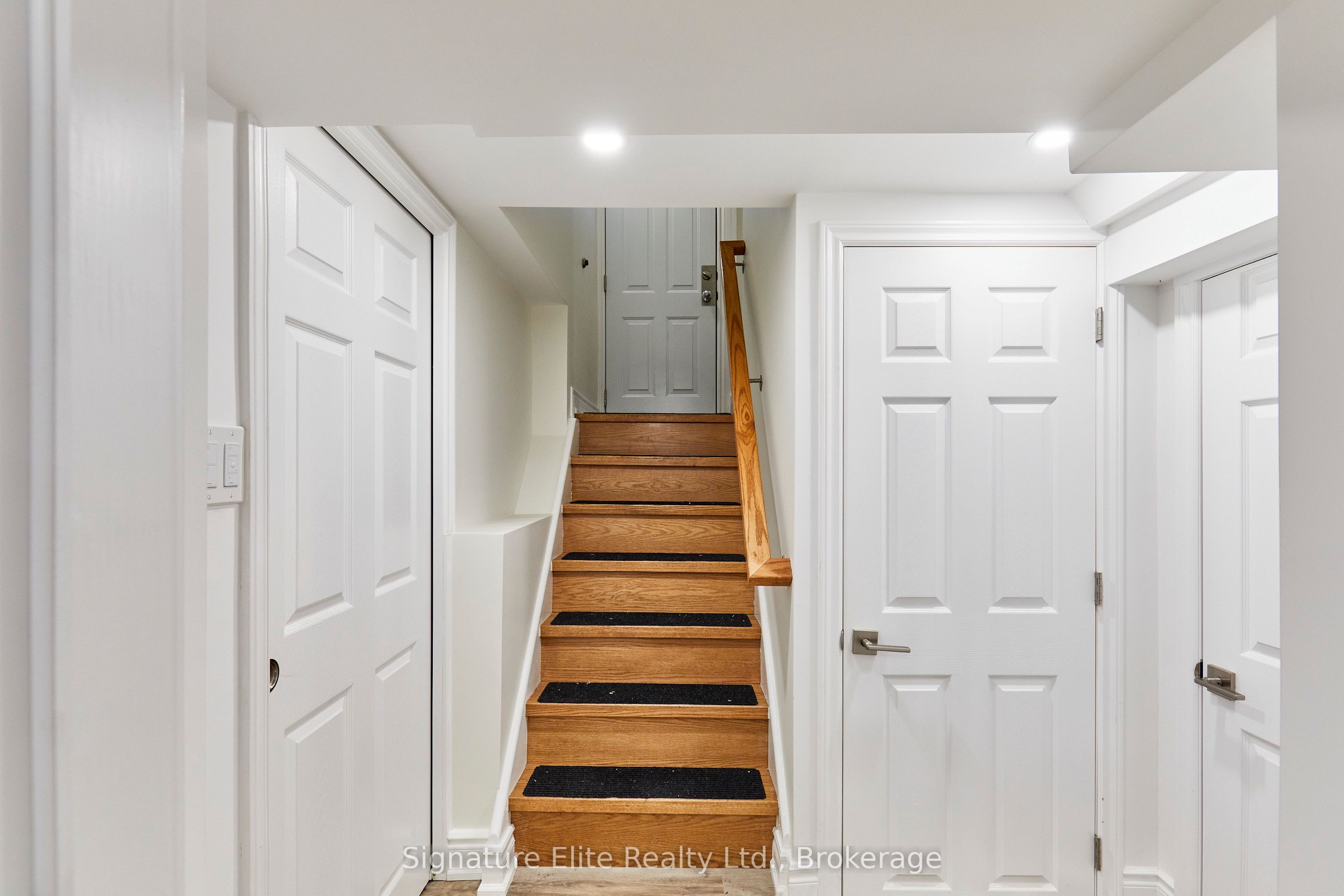 100a Kitchener Road Lower Property Photo 14