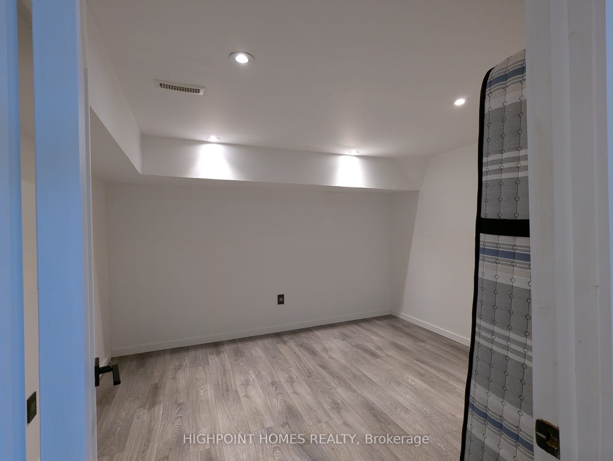 5010 Barber Street Property Photo 25