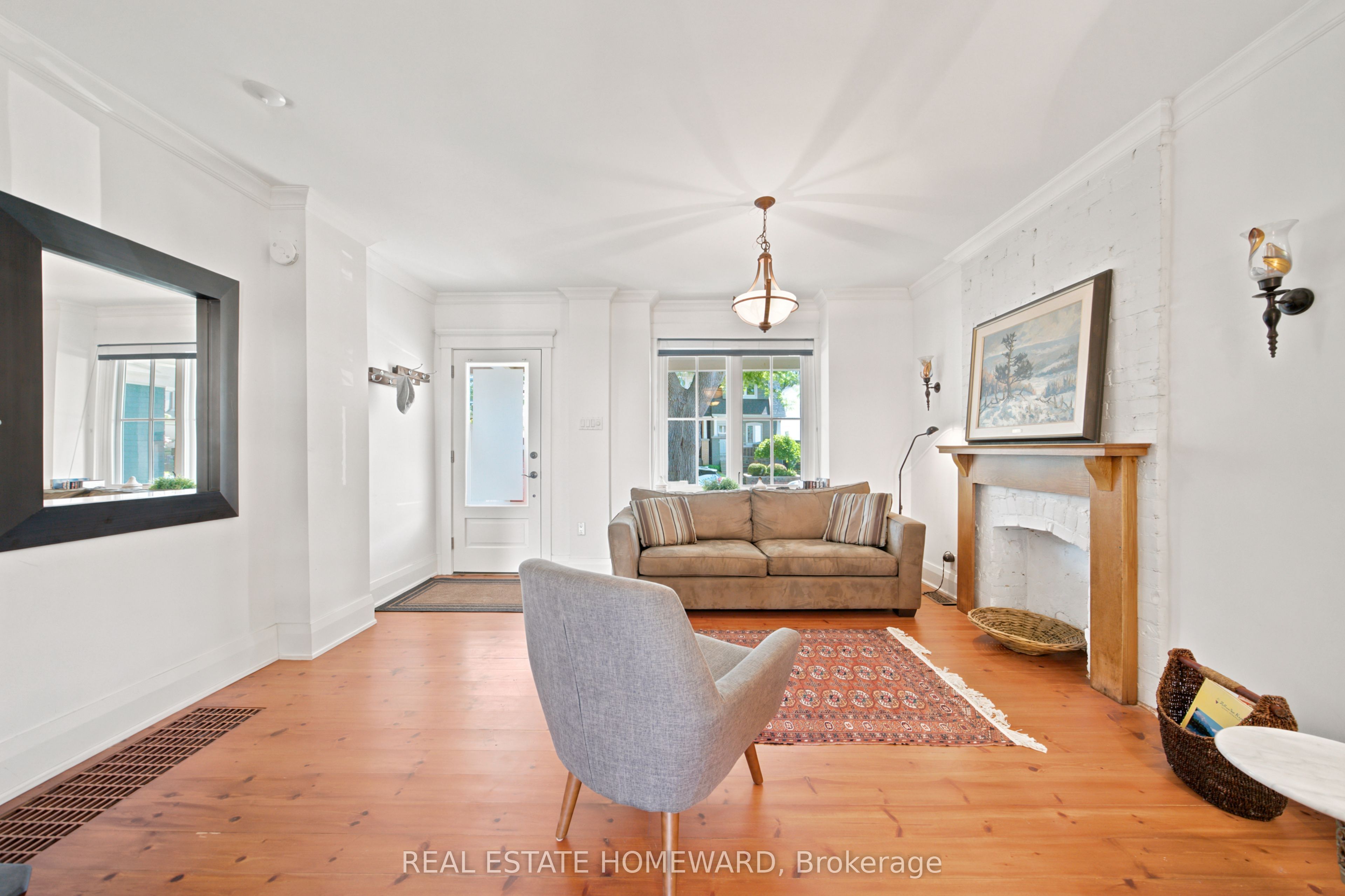 98 Drayton Avenue Property Photo 3
