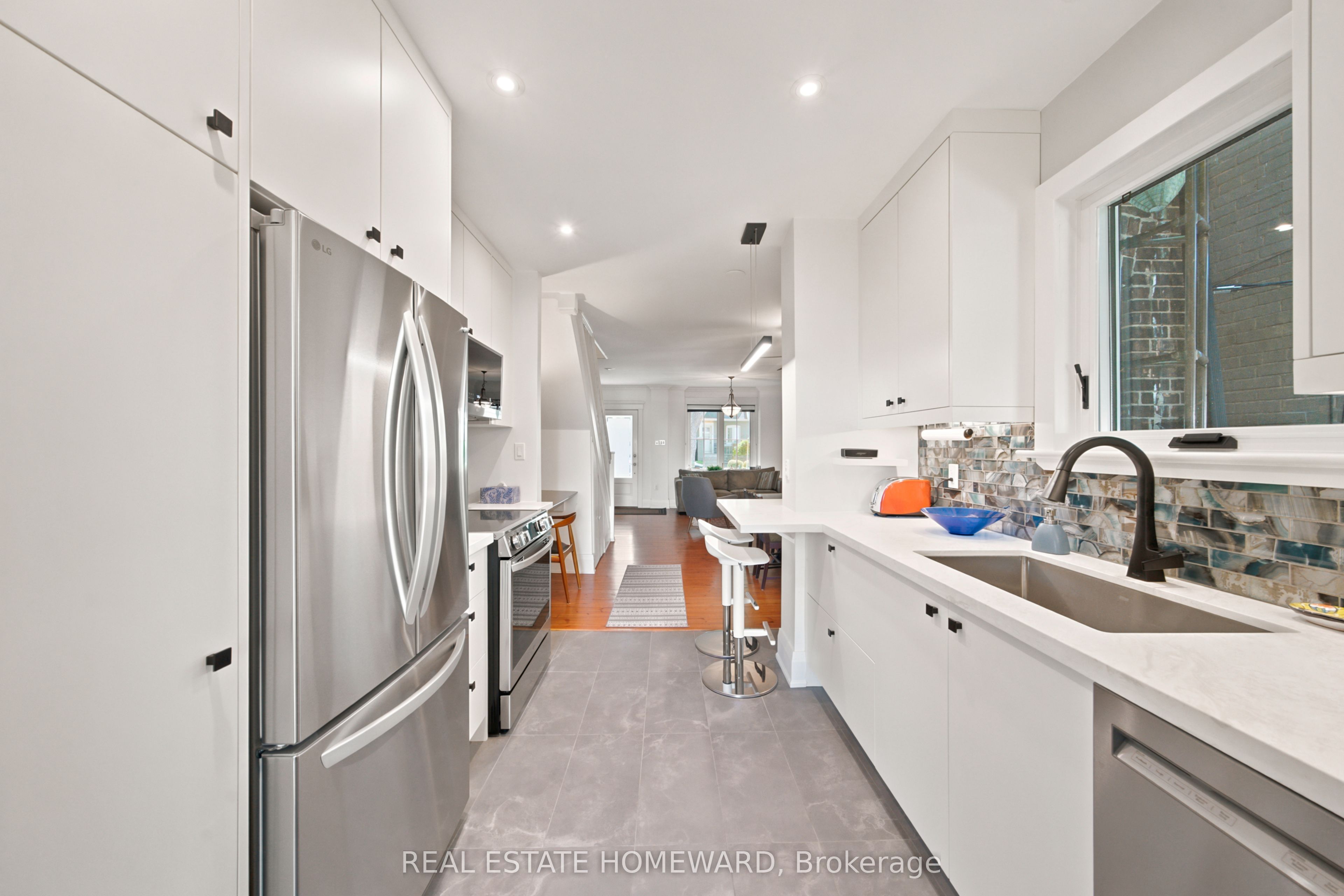 98 Drayton Avenue Property Photo 10