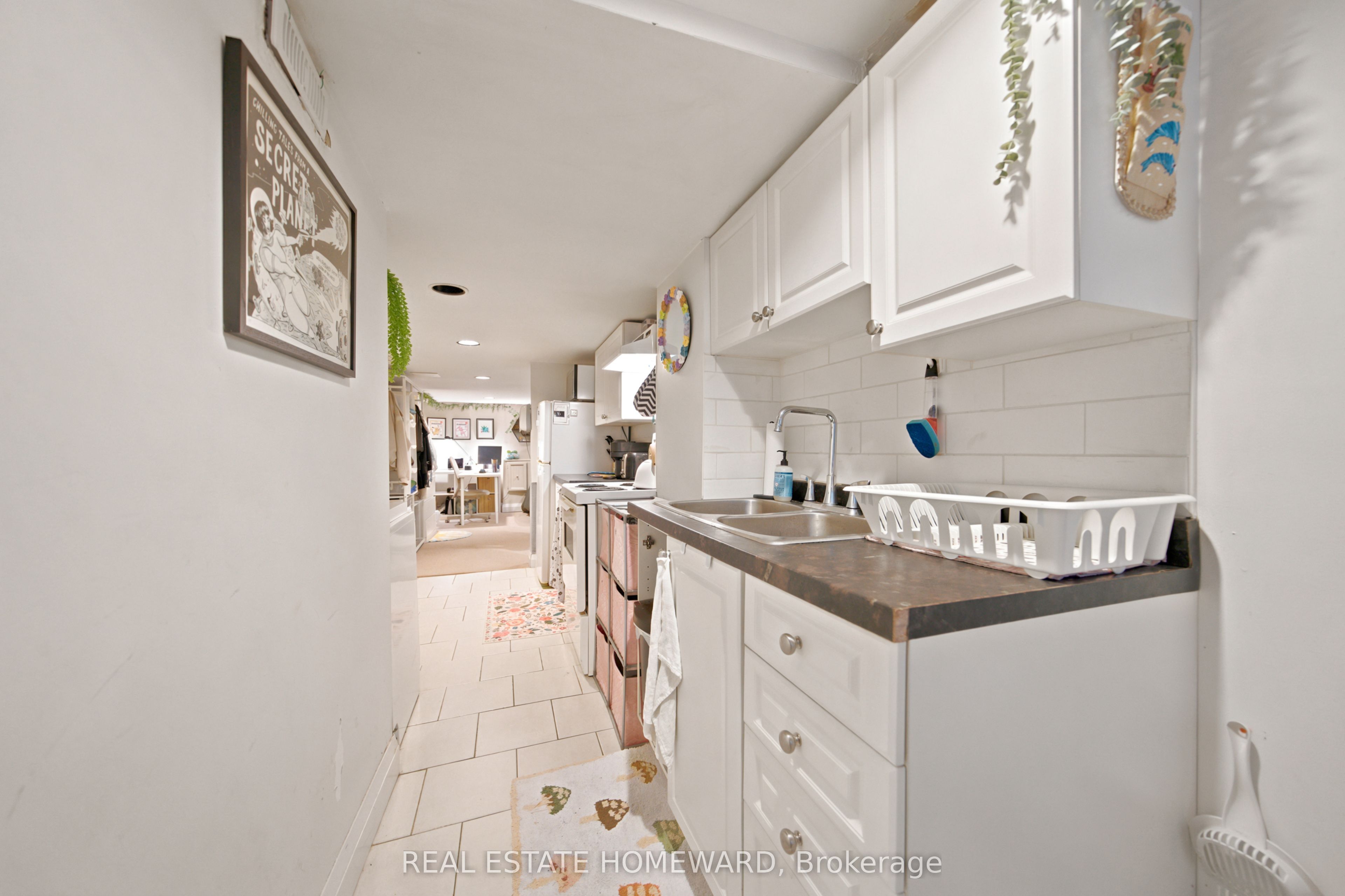 98 Drayton Avenue Property Photo 25