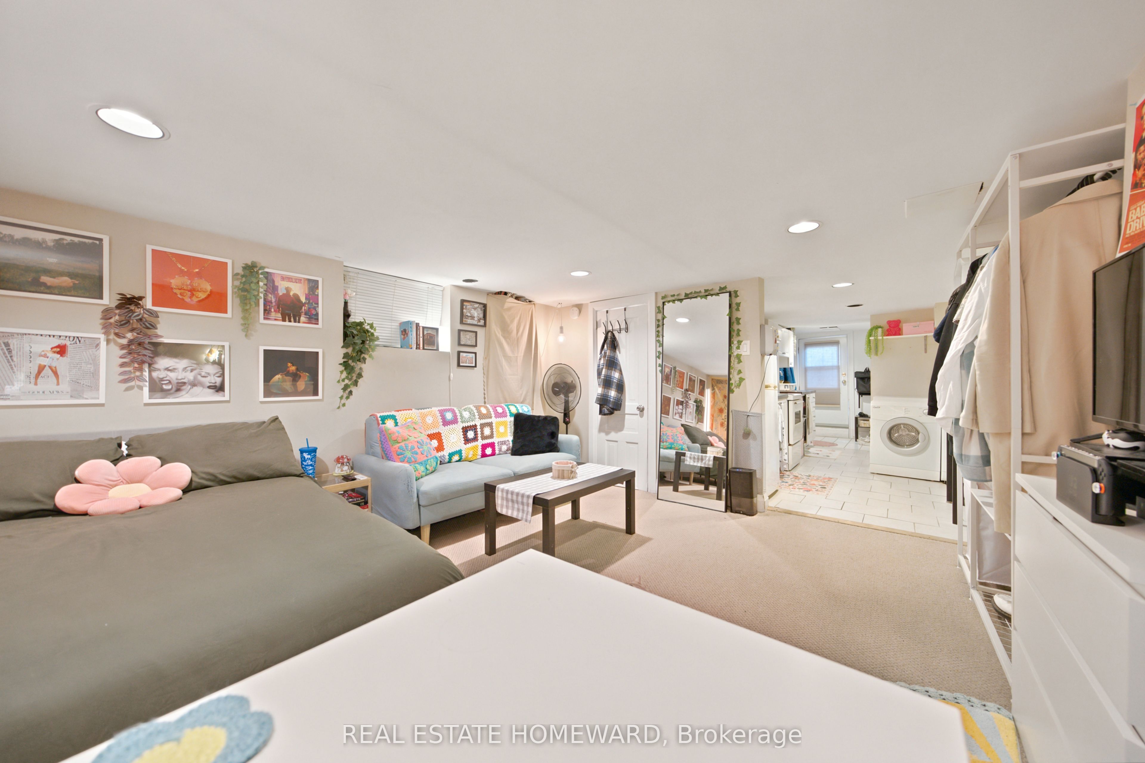 98 Drayton Avenue Property Photo 28