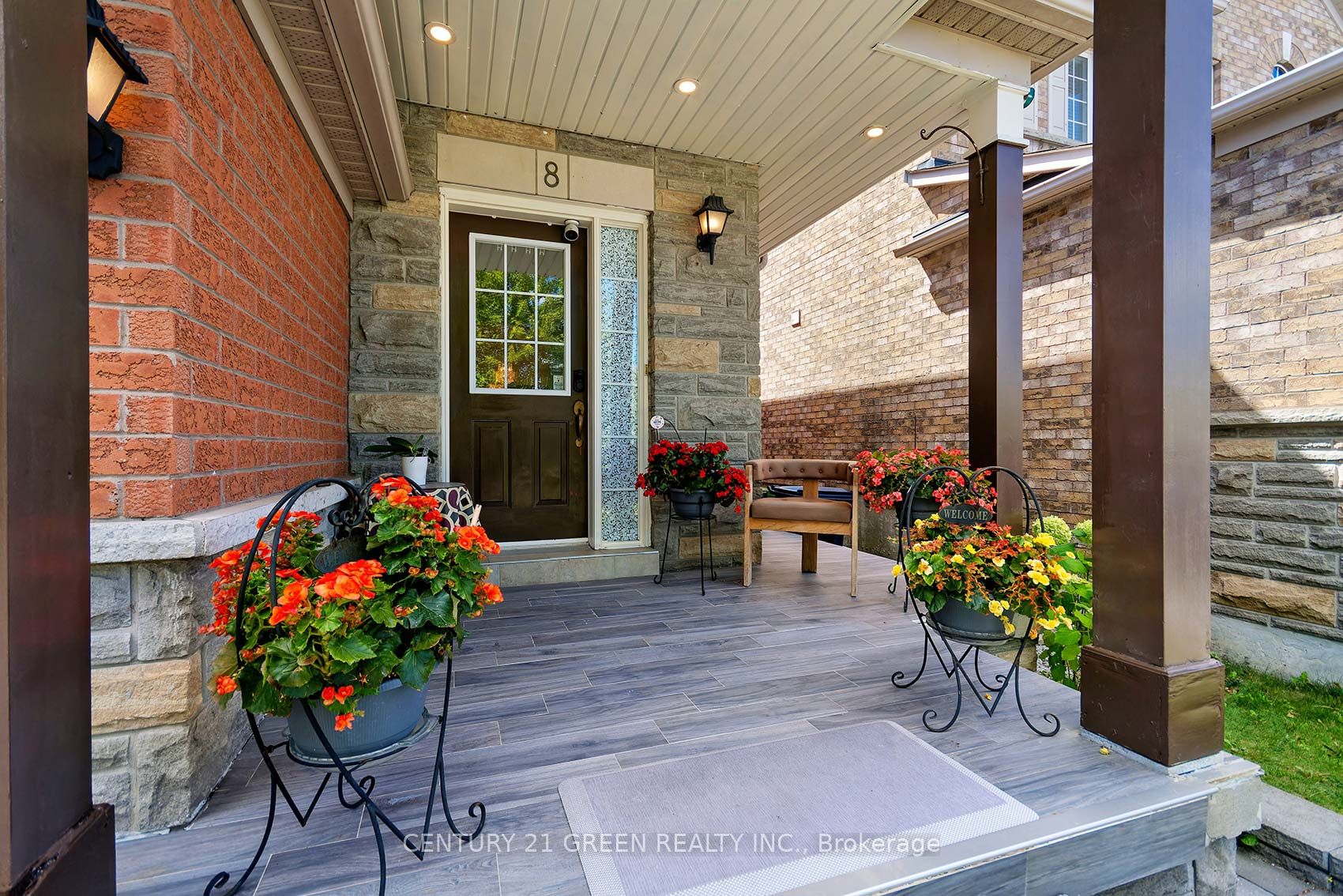 8 Lampman Drive Property Photo 4