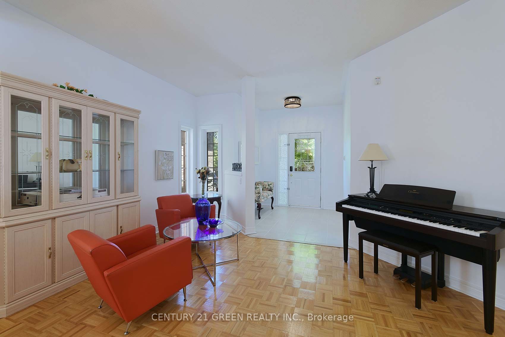 8 Lampman Drive Property Photo 6