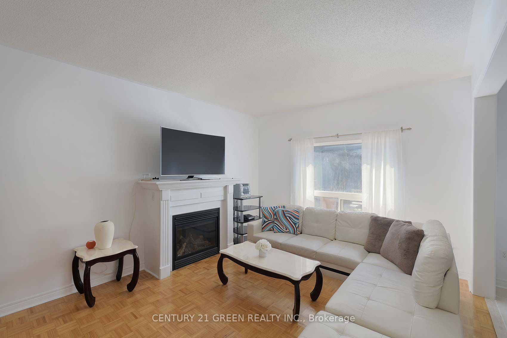 8 Lampman Drive Property Photo 12