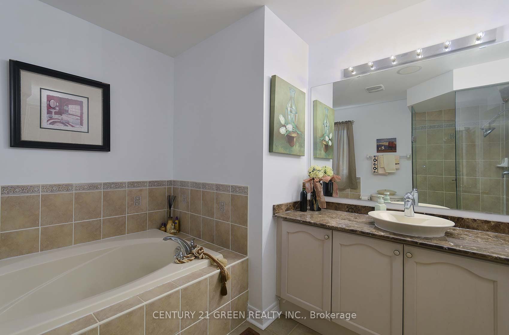 8 Lampman Drive Property Photo 16