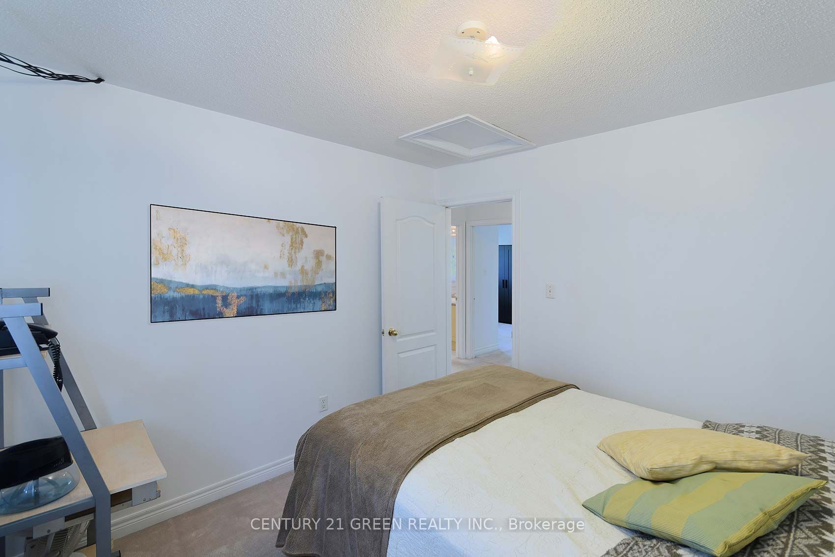 8 Lampman Drive Property Photo 17