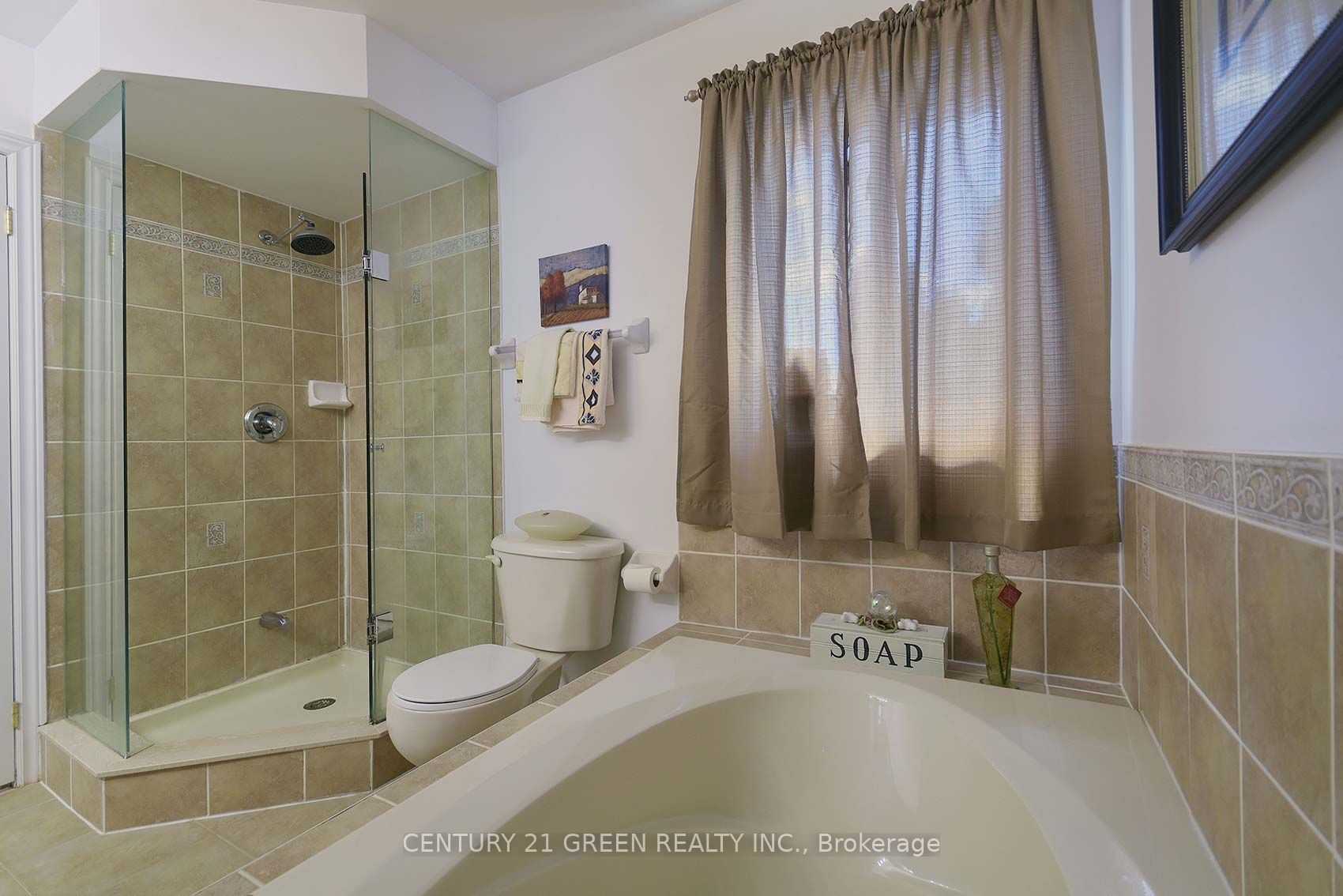 8 Lampman Drive Property Photo 21
