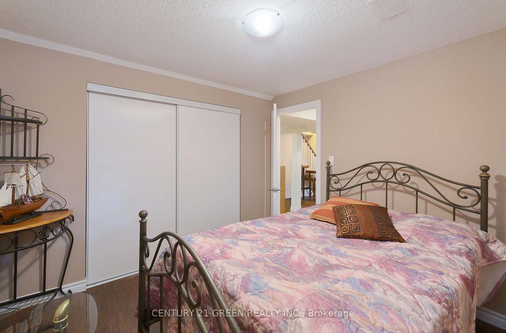 8 Lampman Drive Property Photo 23