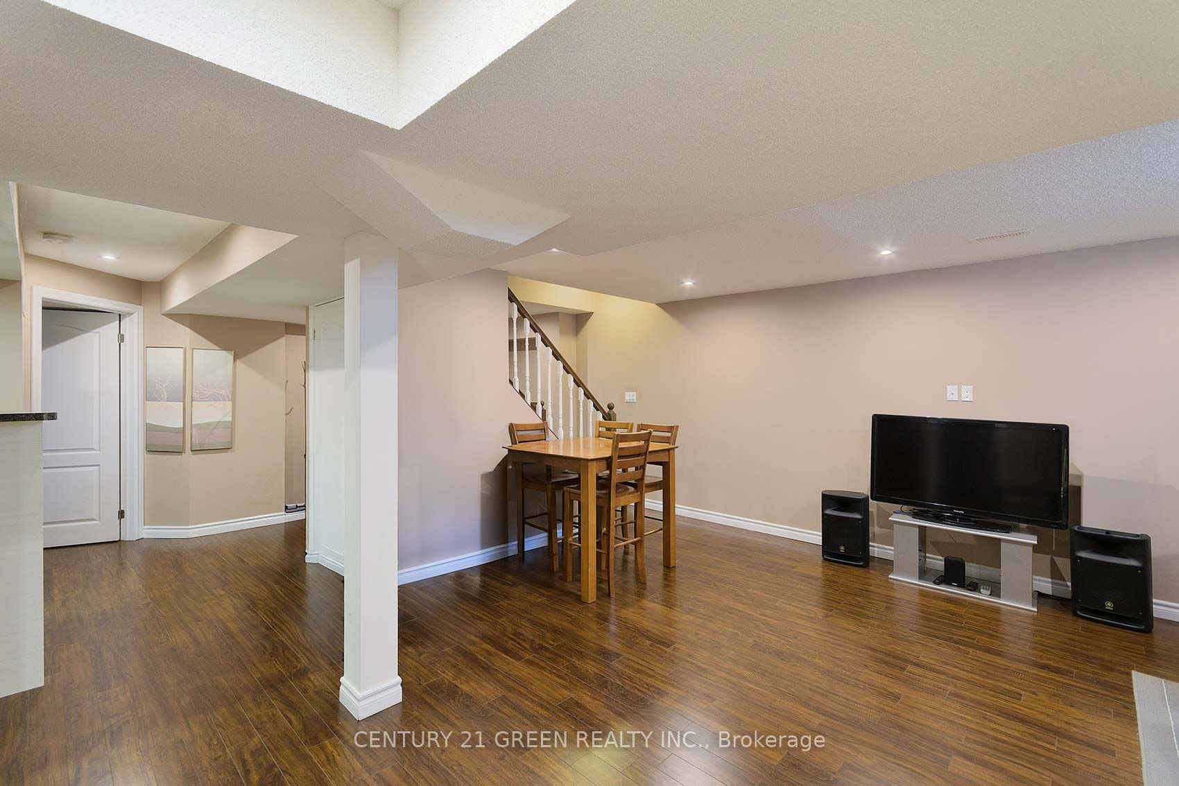 8 Lampman Drive Property Photo 25