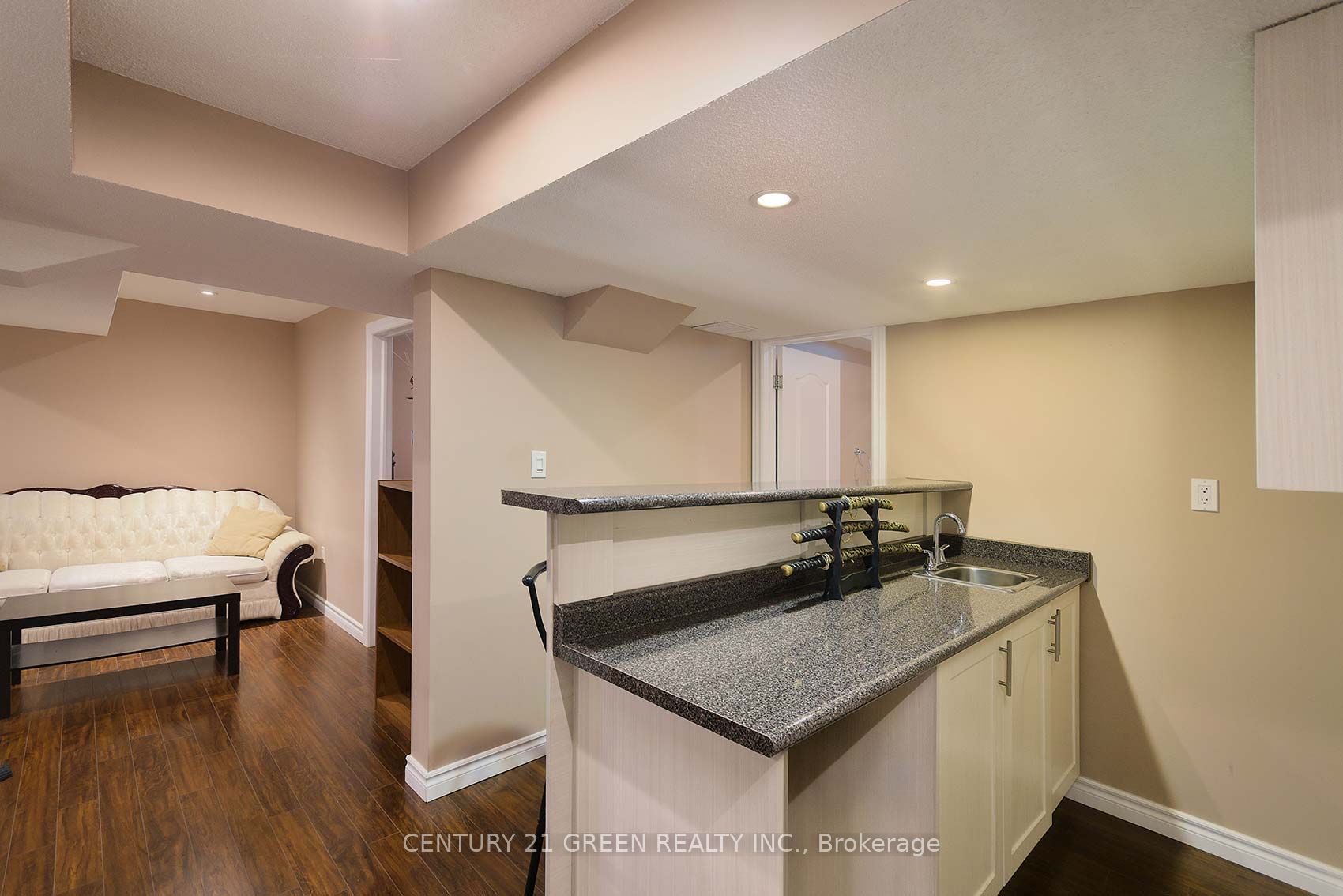 8 Lampman Drive Property Photo 27