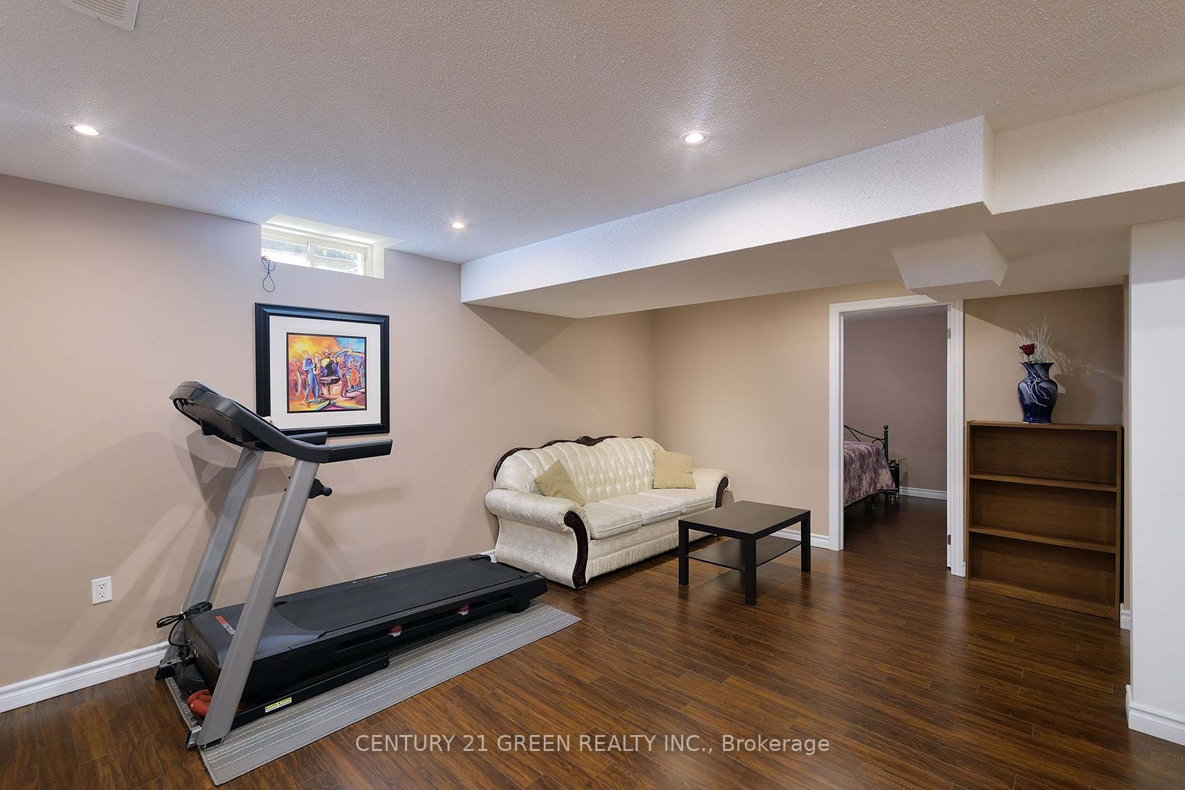 8 Lampman Drive Property Photo 28