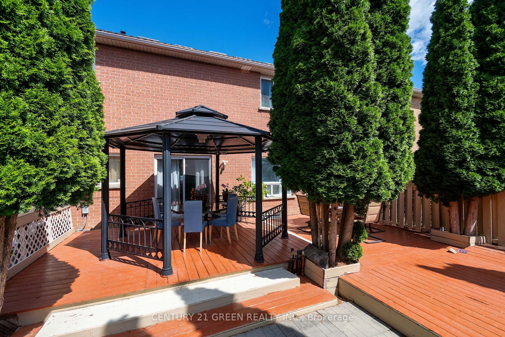 8 Lampman Drive Property Photo 29
