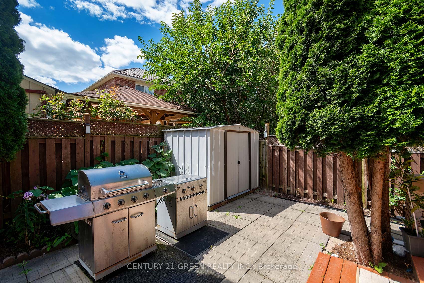 8 Lampman Drive Property Photo 30