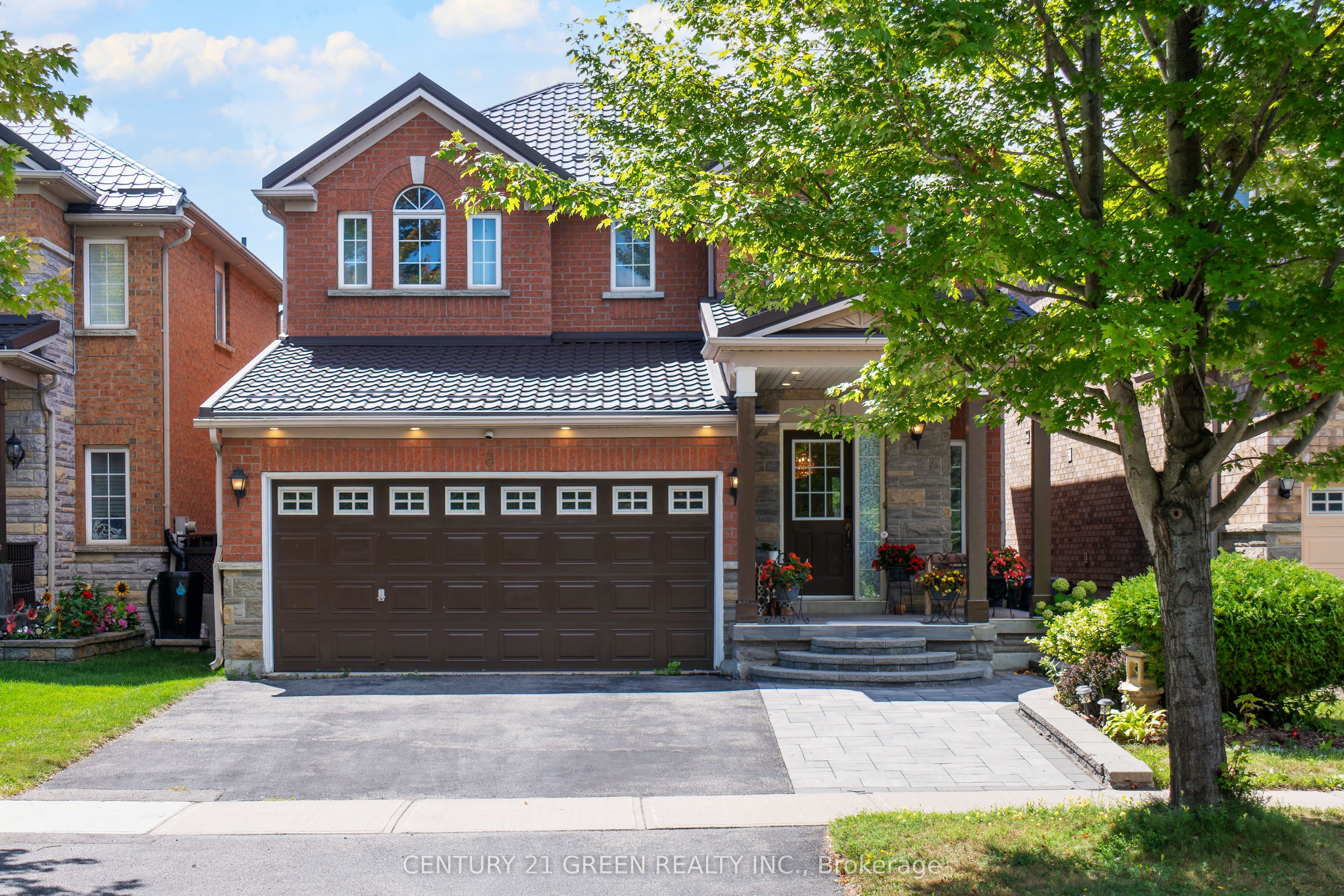 8 Lampman Drive Property Photo 39
