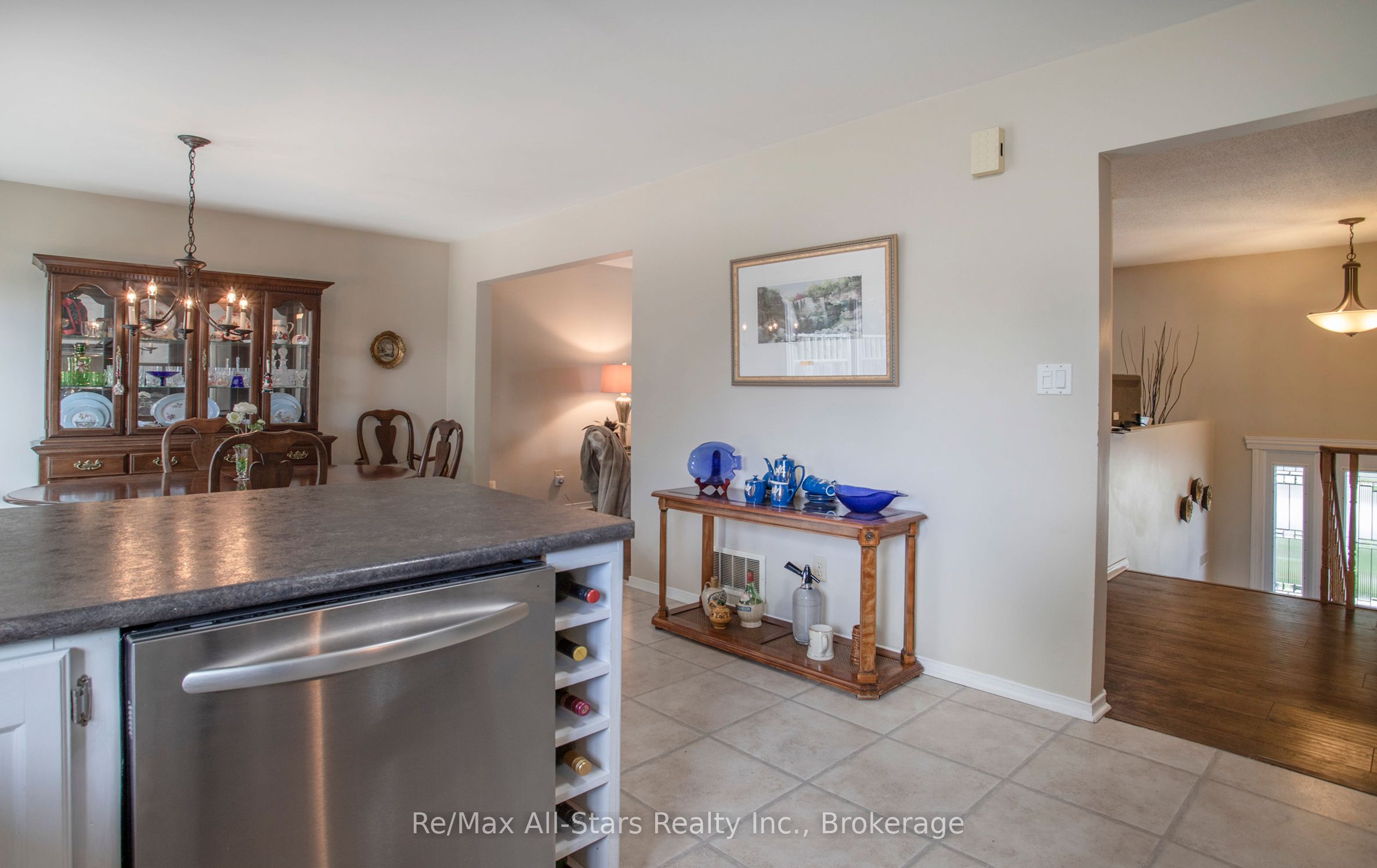 39 Applewood Crescent Property Photo 15