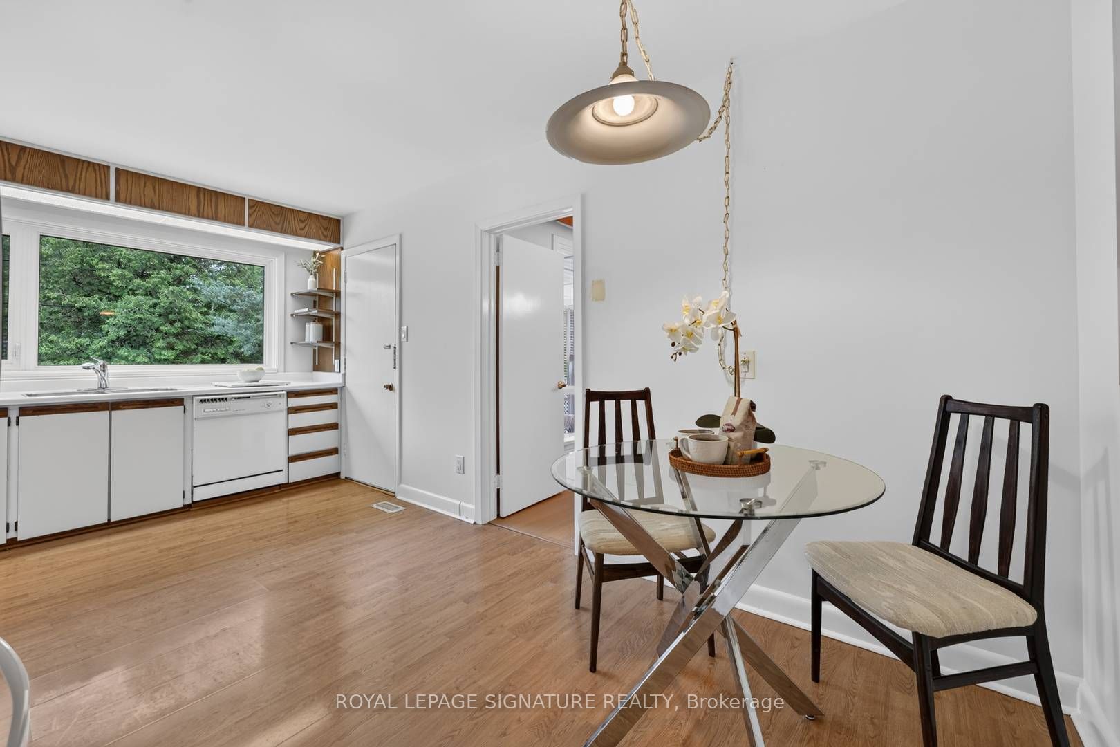 11 Regency Square Property Photo 13