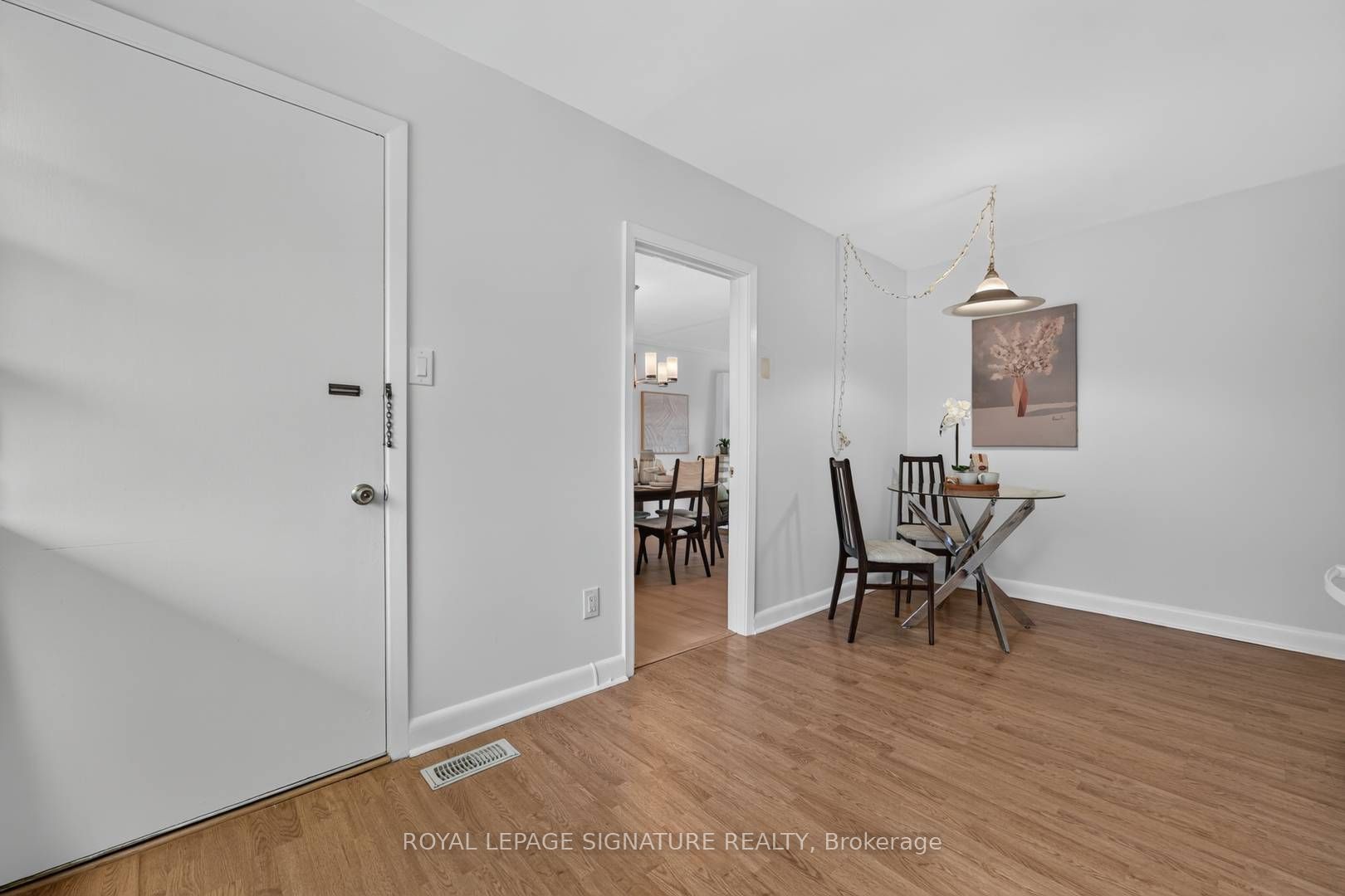 11 Regency Square Property Photo 15