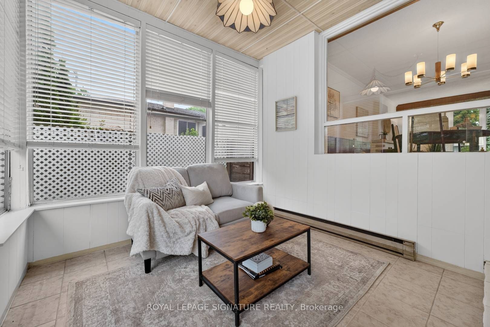 11 Regency Square Property Photo 17