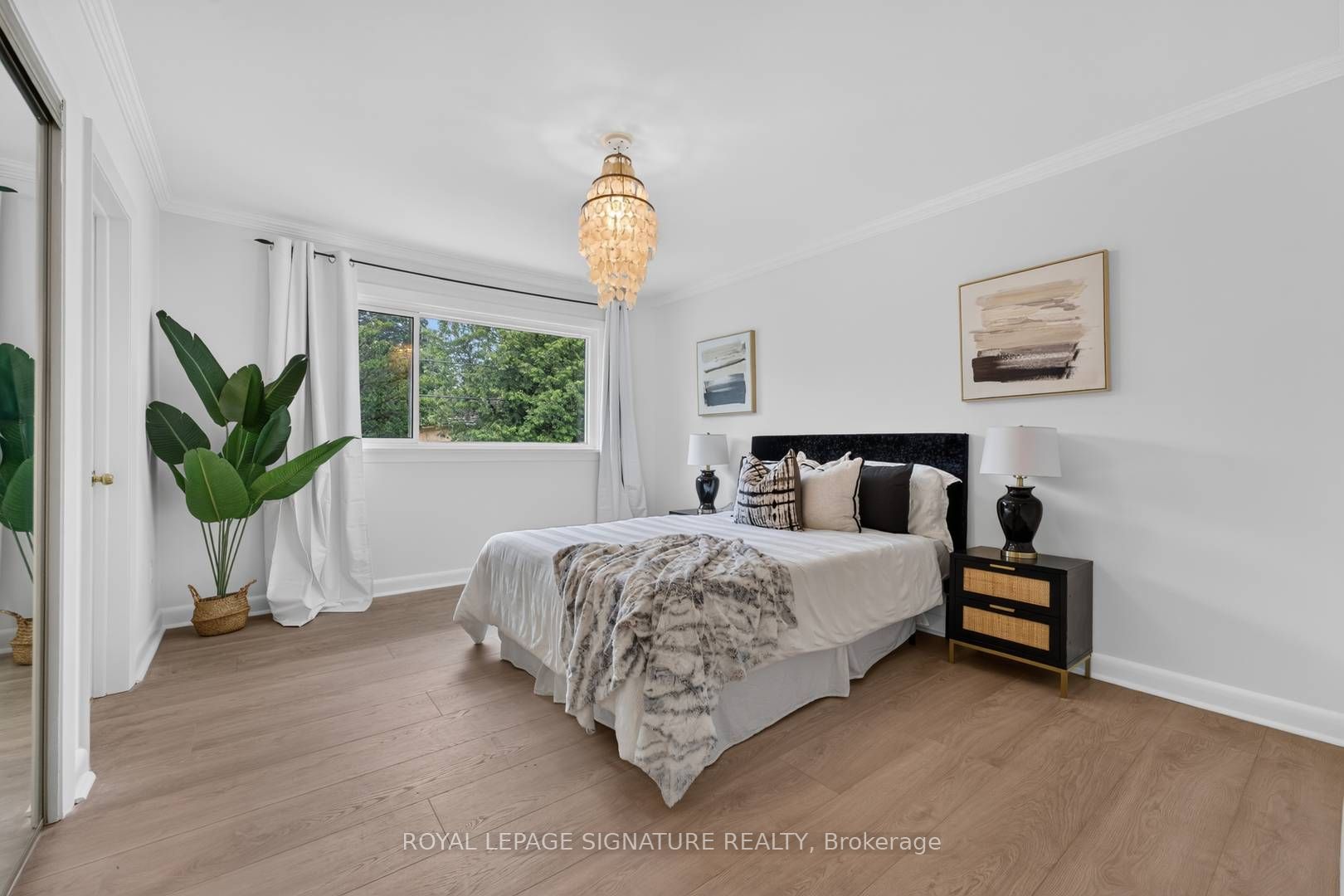 11 Regency Square Property Photo 20