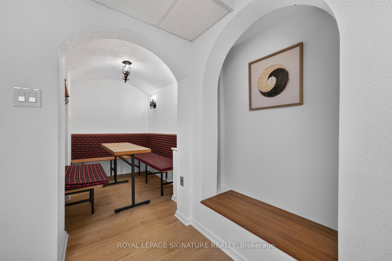 11 Regency Square Property Photo 28
