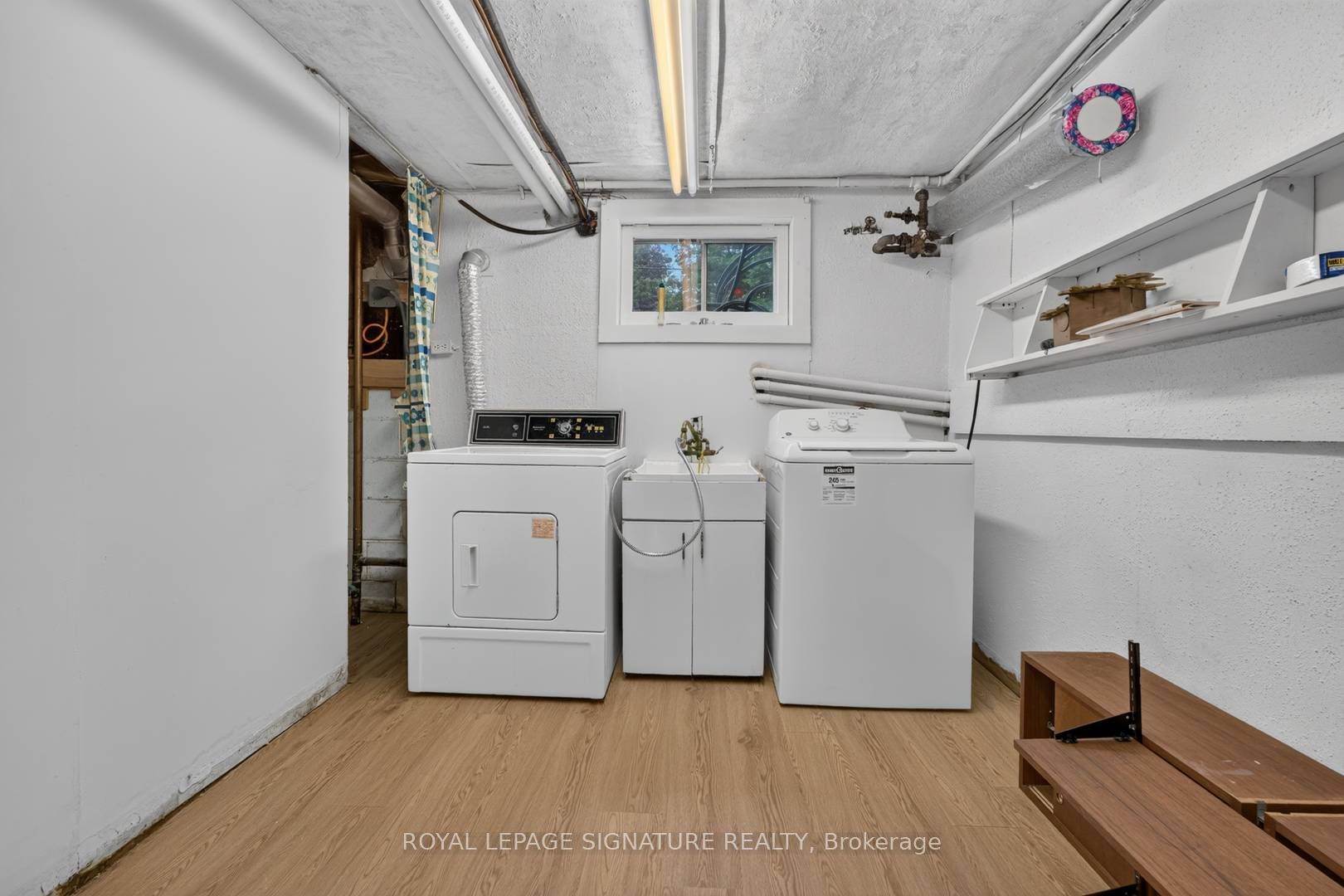11 Regency Square Property Photo 37