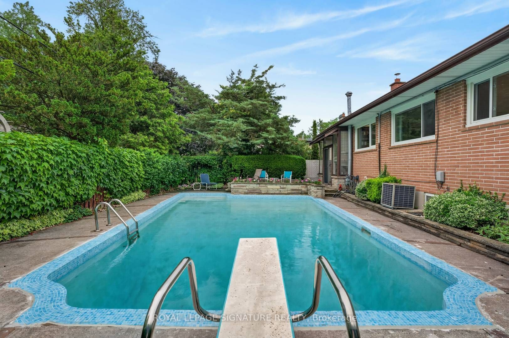 11 Regency Square Property Photo 42
