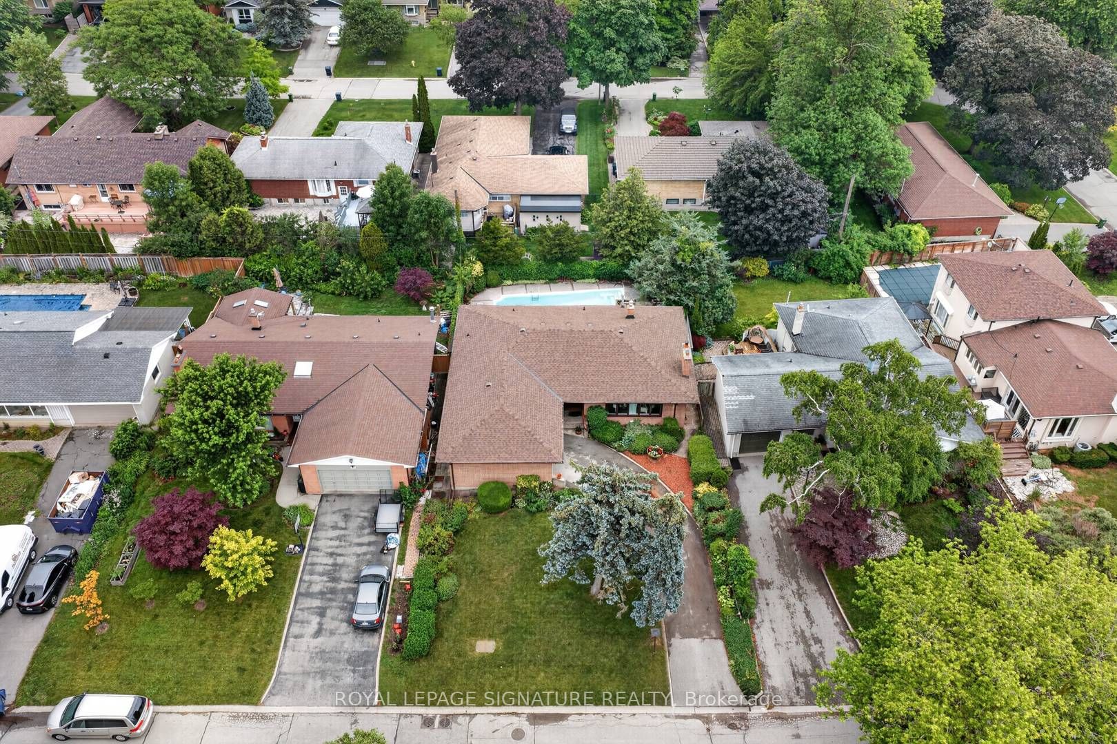 11 Regency Square Property Photo 45