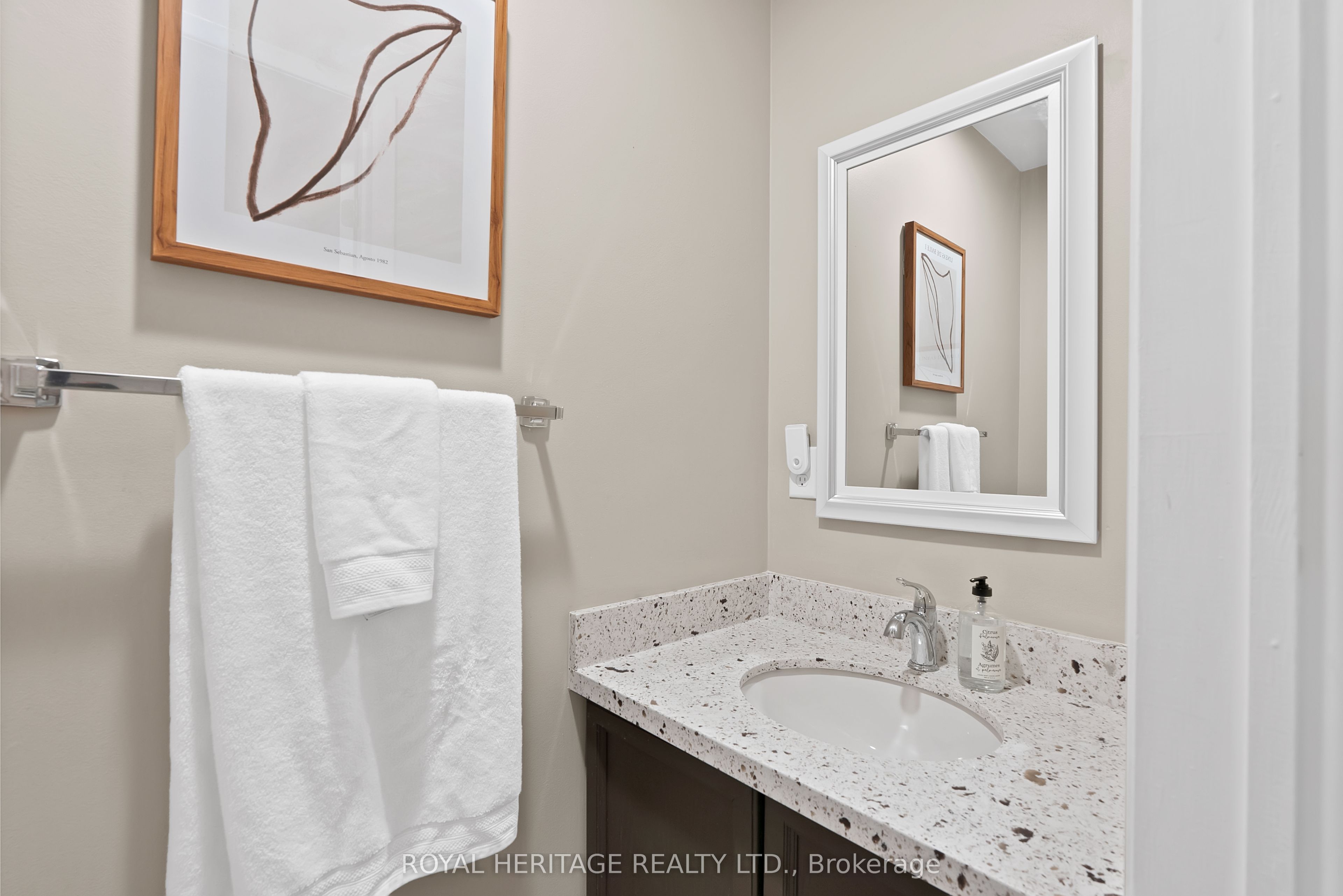 1235 Cedarcroft Crescent Property Photo 17