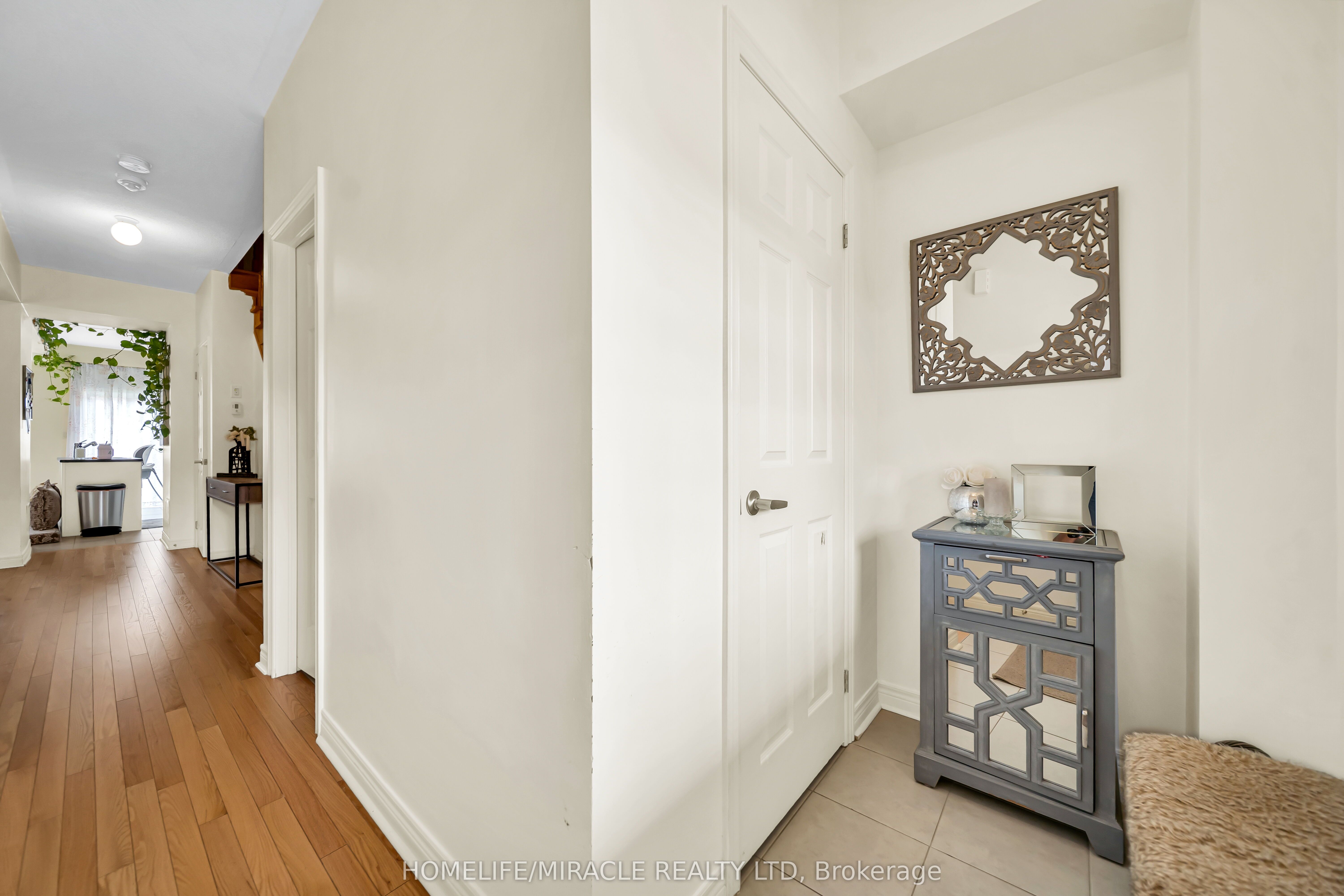 1195 Kettering Drive Property Photo 6