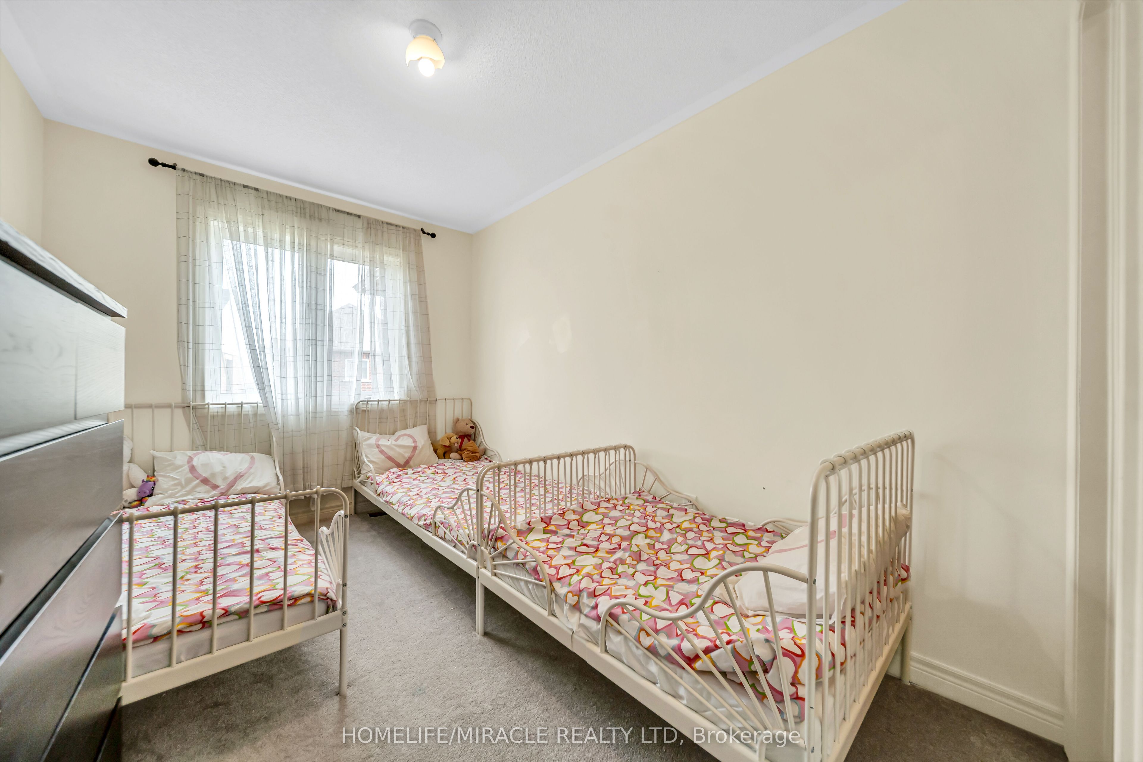 1195 Kettering Drive Property Photo 12