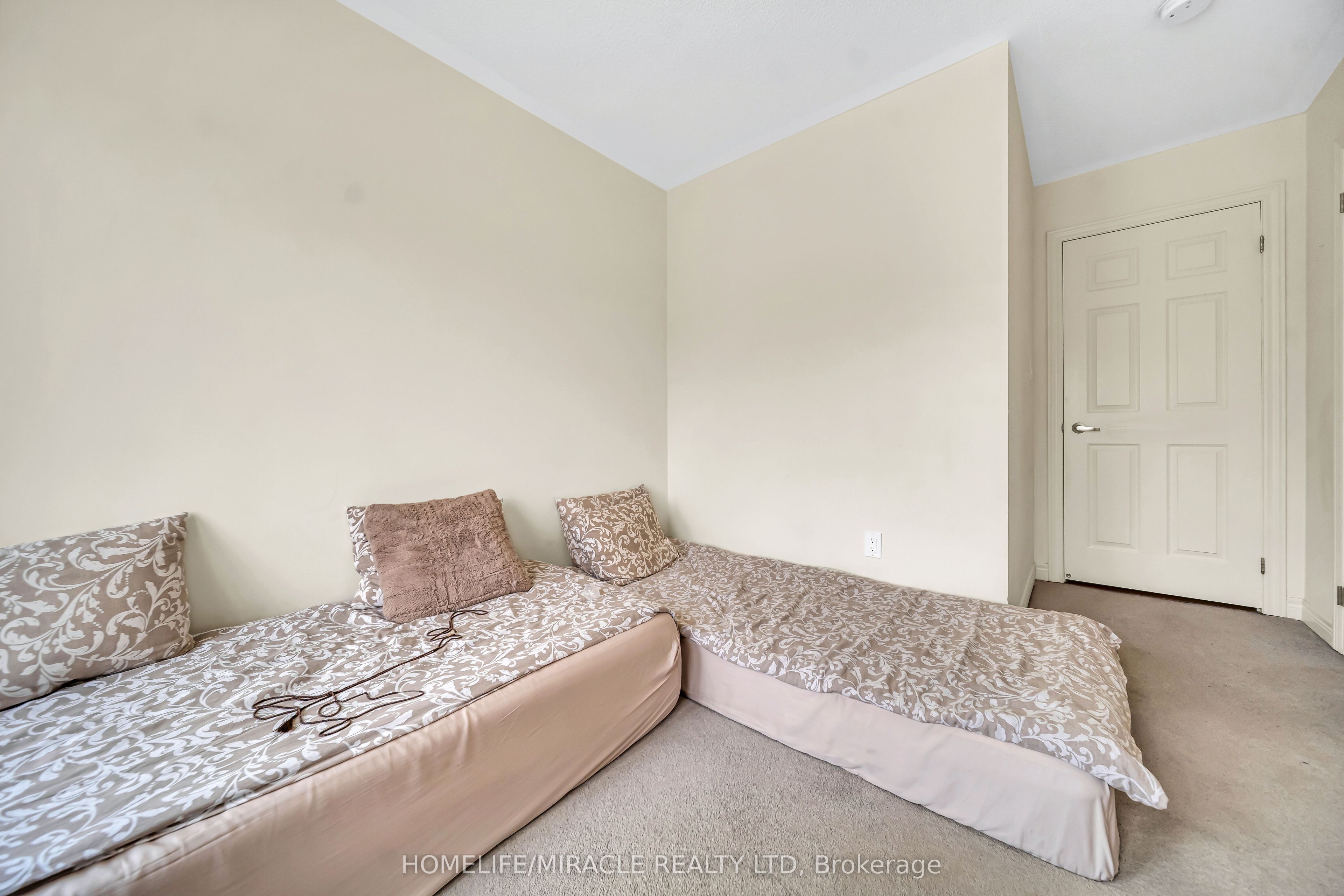 1195 Kettering Drive Property Photo 23