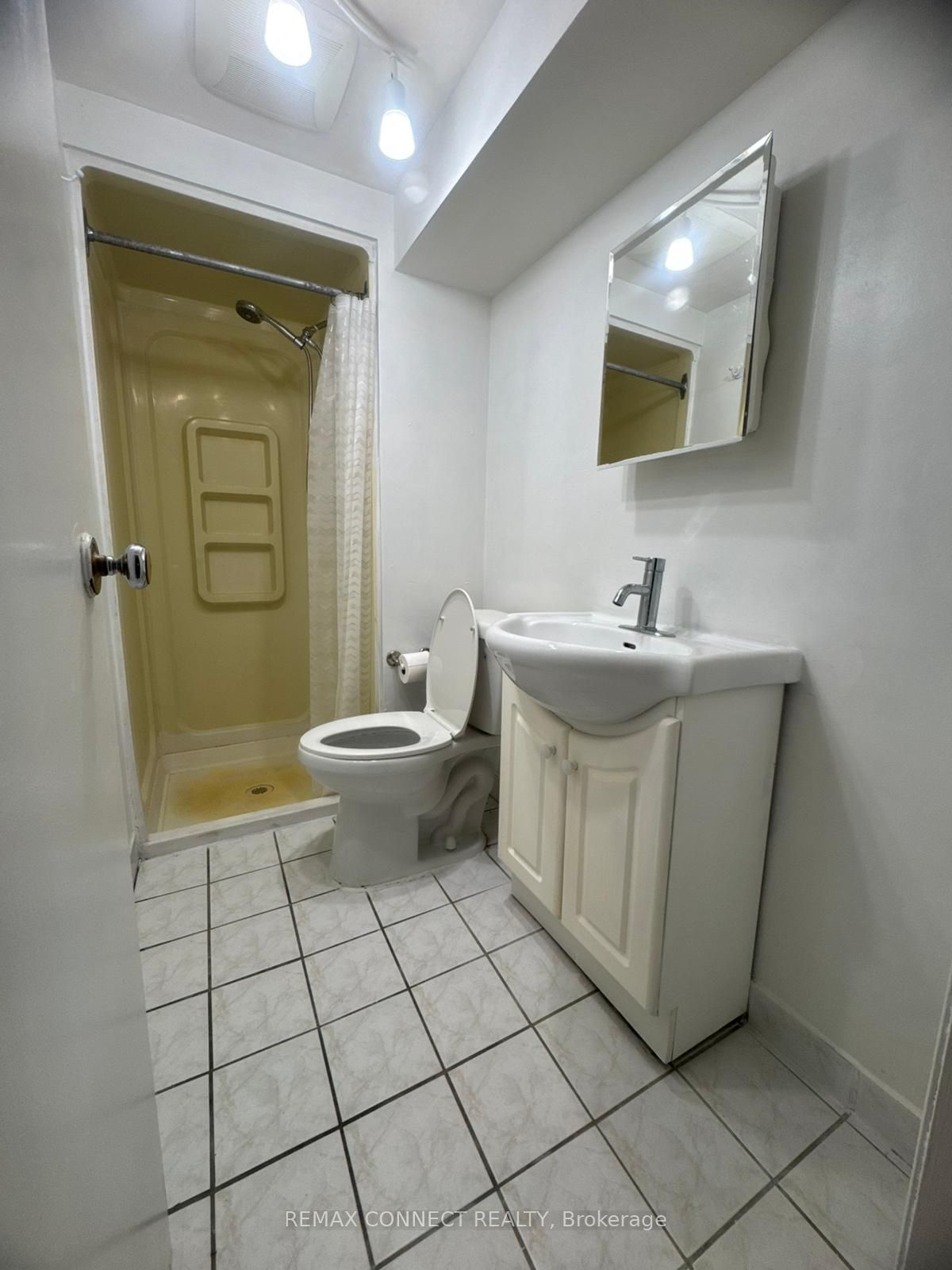 1039 Willowdale Avenue Property Photo 37