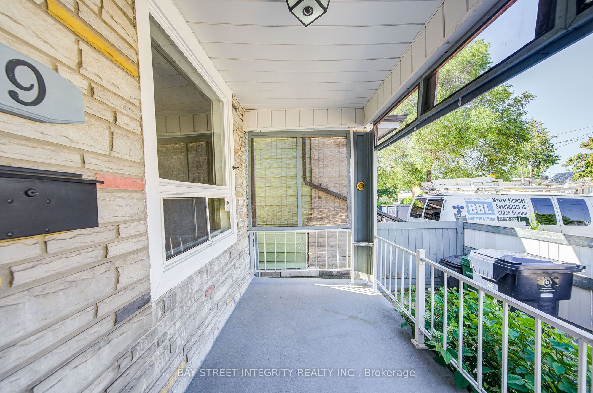 19 Robinson Avenue Property Photo 4