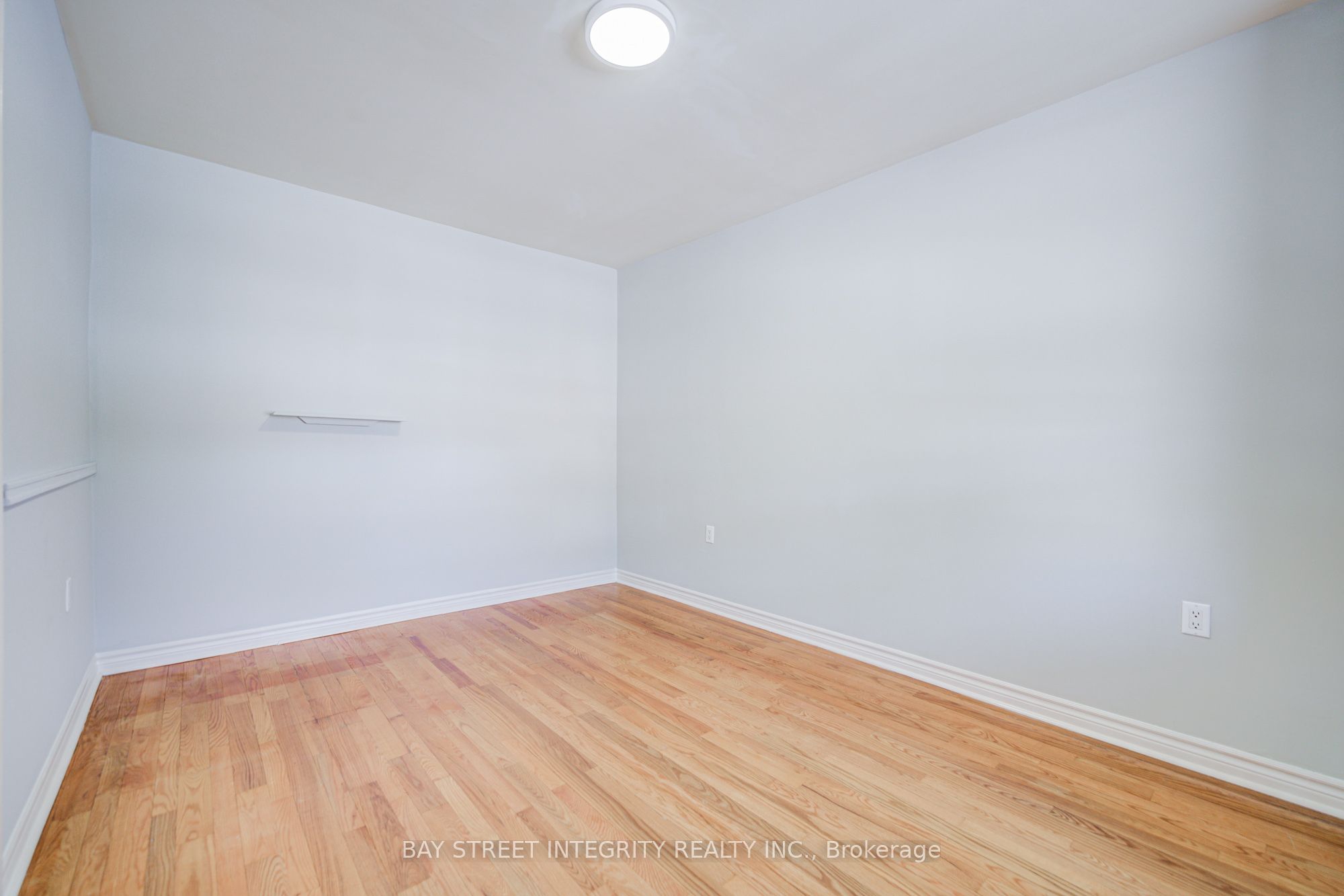 19 Robinson Avenue Property Photo 6