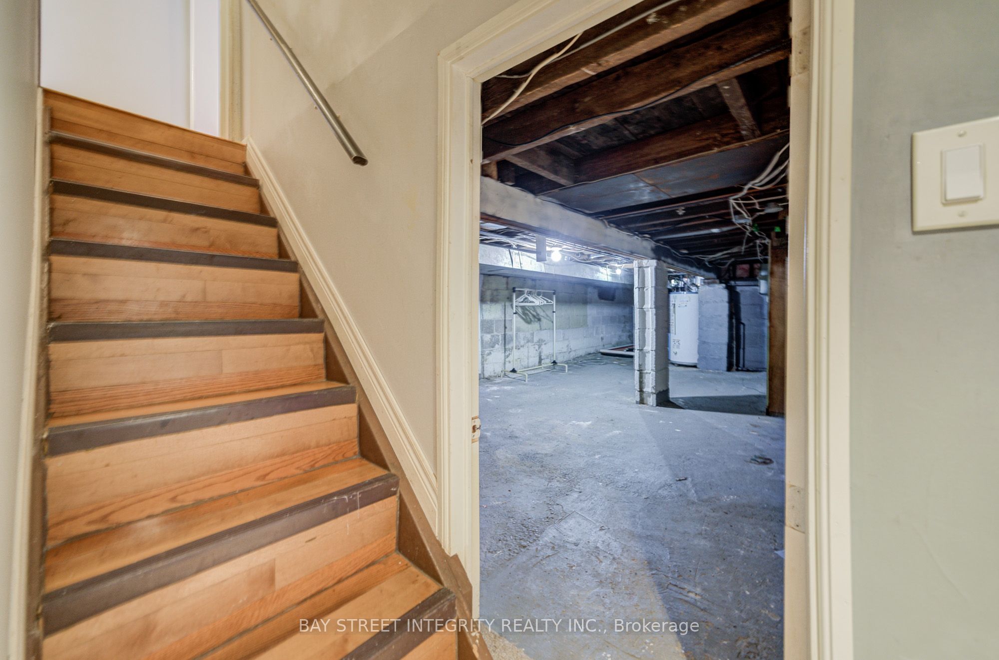 19 Robinson Avenue Property Photo 33