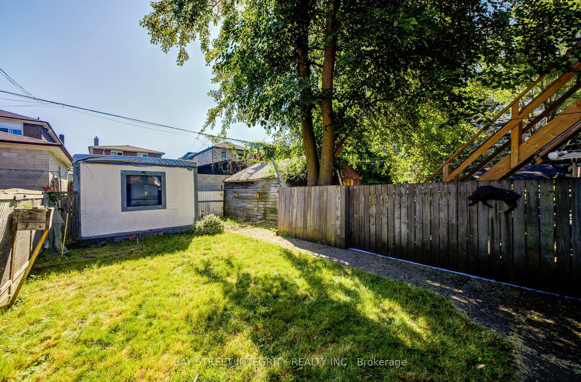 19 Robinson Avenue Property Photo 42