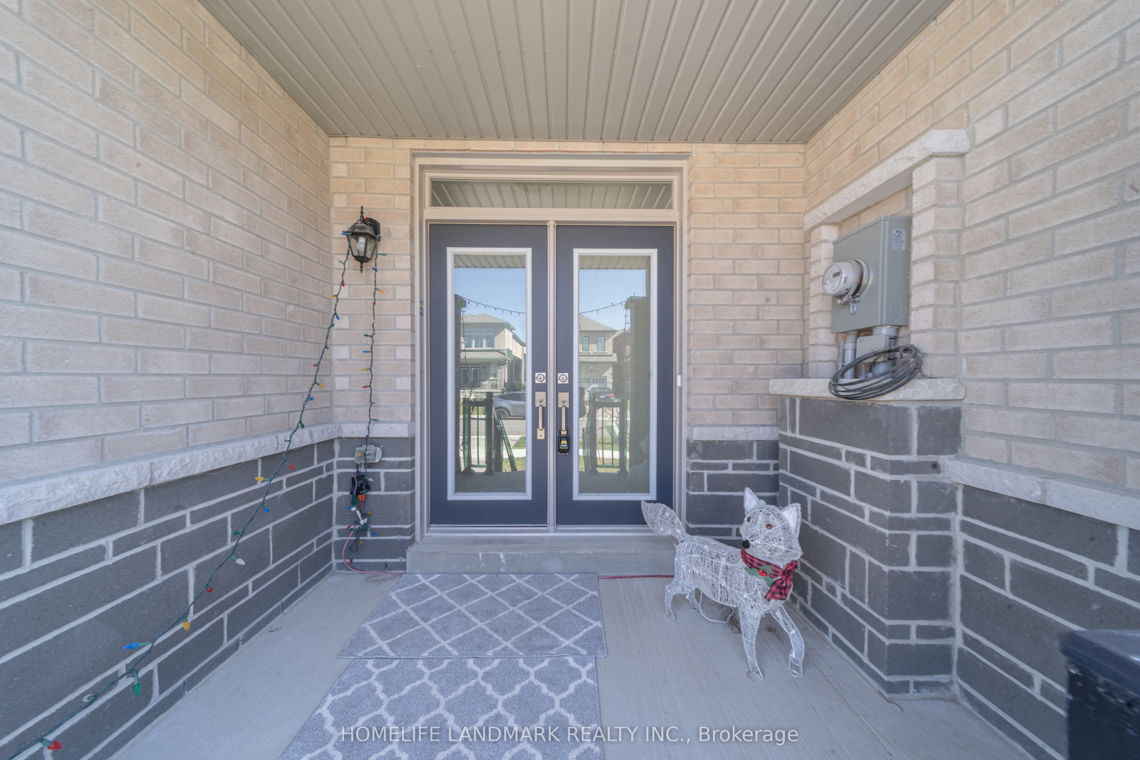 1195 Rexton Drive Property Photo 4