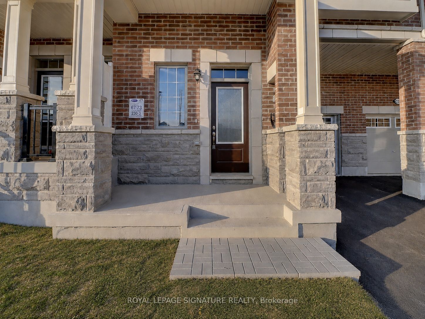 3229 Chimney Swift Crescent Property Photo 2