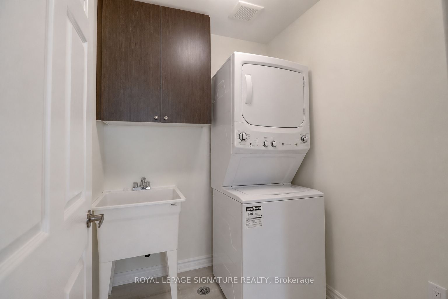 3229 Chimney Swift Crescent Property Photo 24