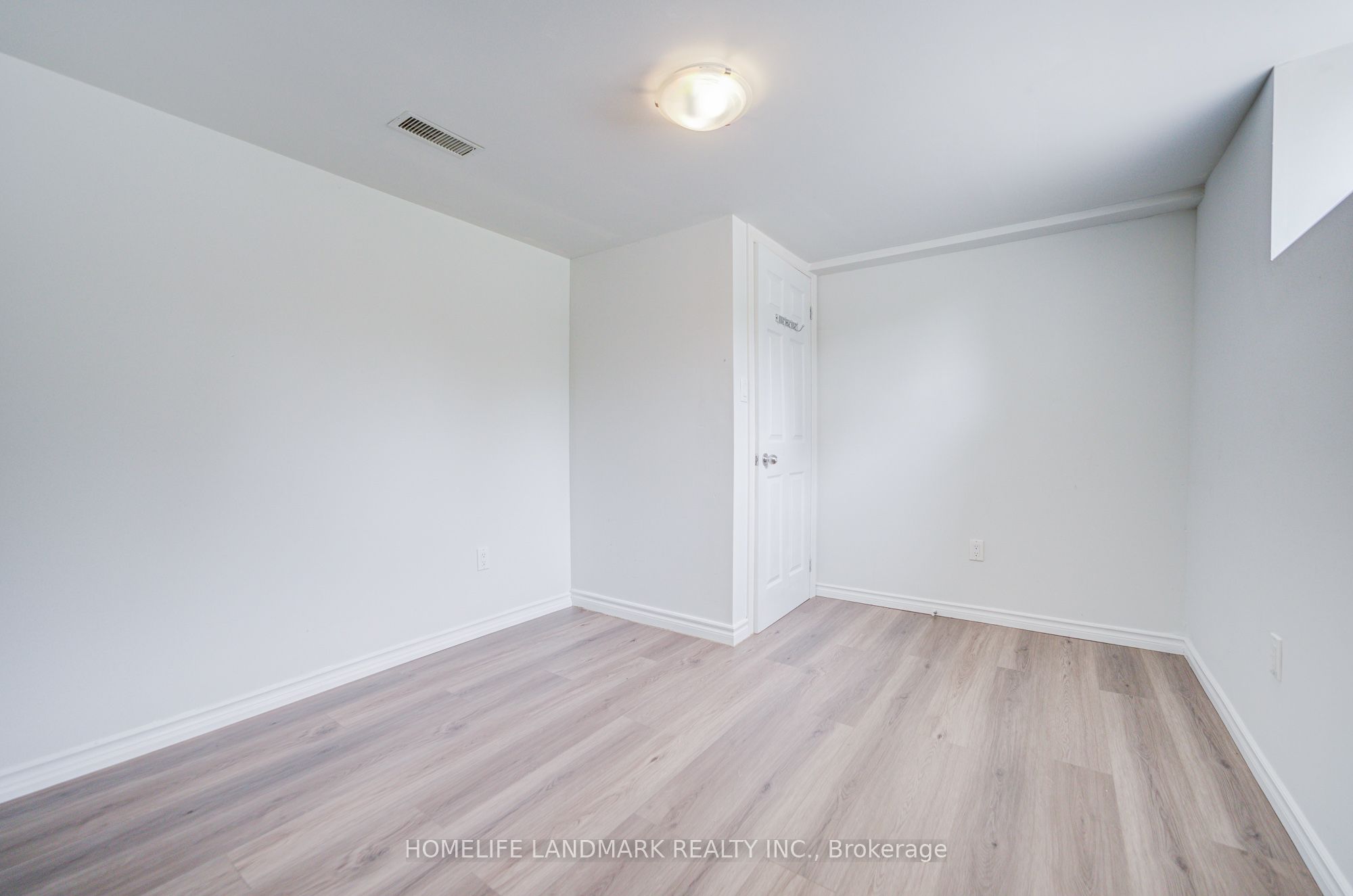 964 Pharmacy Avenue Property Photo 29
