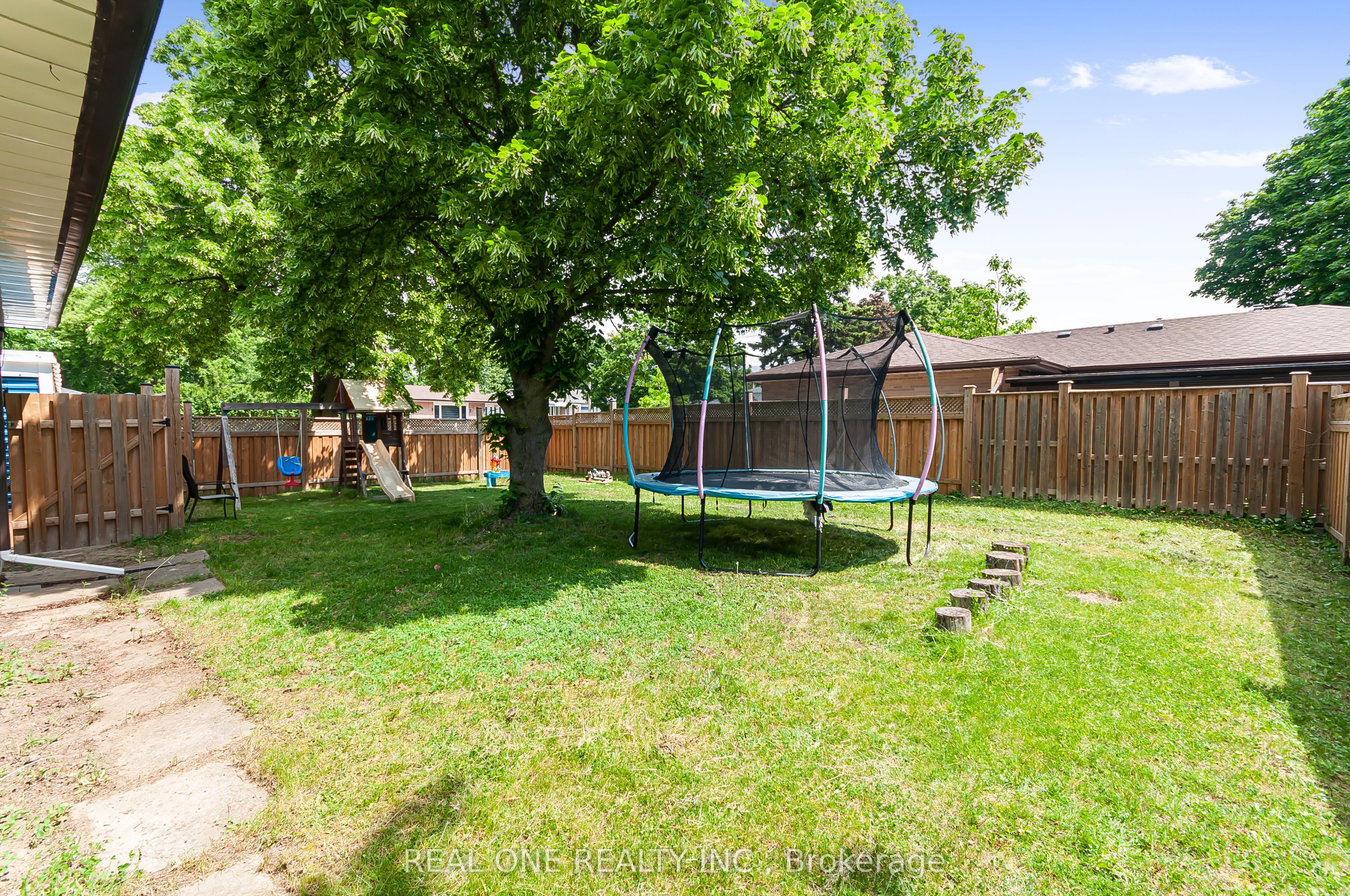 1 Grovenest Drive Property Photo 28