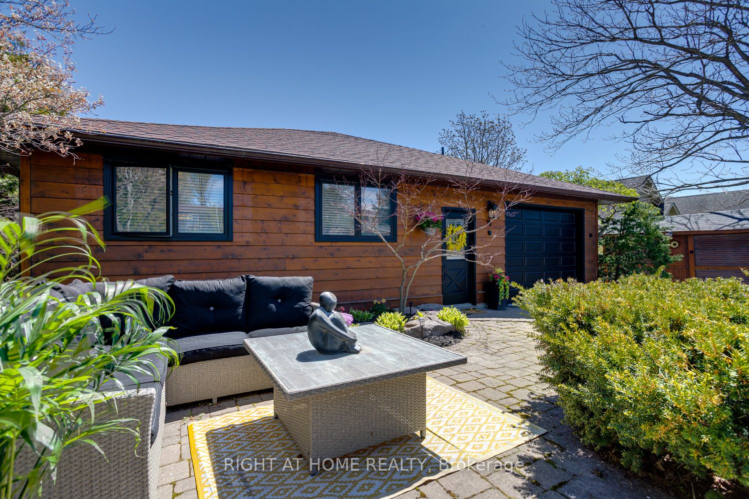 77 Aldred Drive Property Photo 3