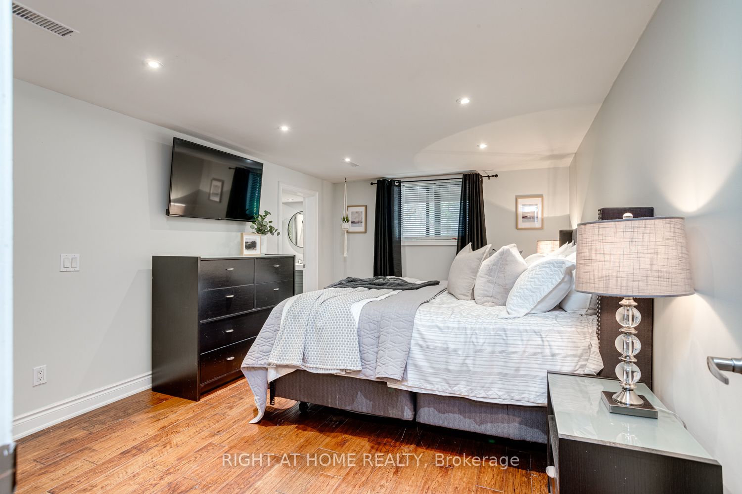 77 Aldred Drive Property Photo 32