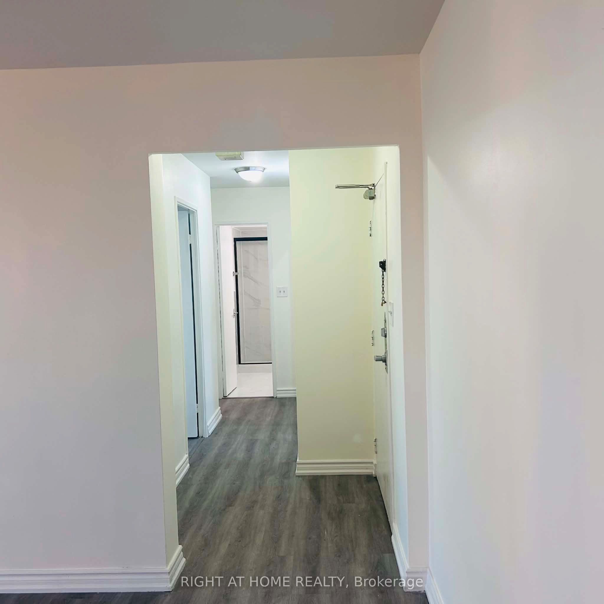 5 Massey Square 1508 Property Photo 8