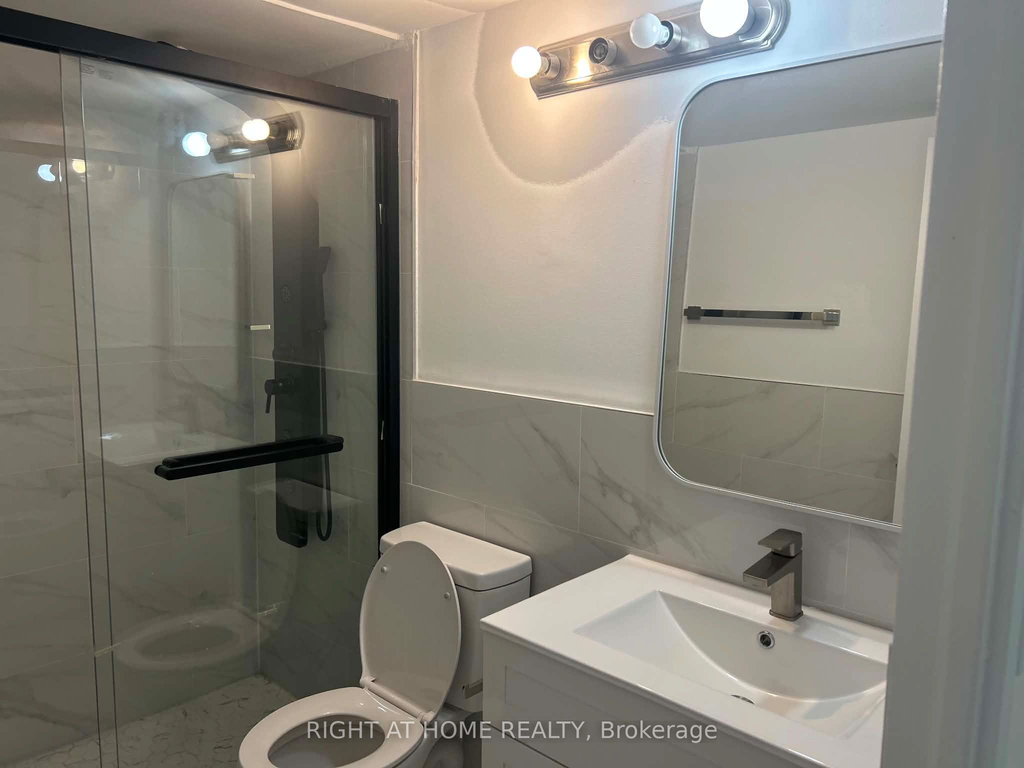 5 Massey Square 1508 Property Photo 9