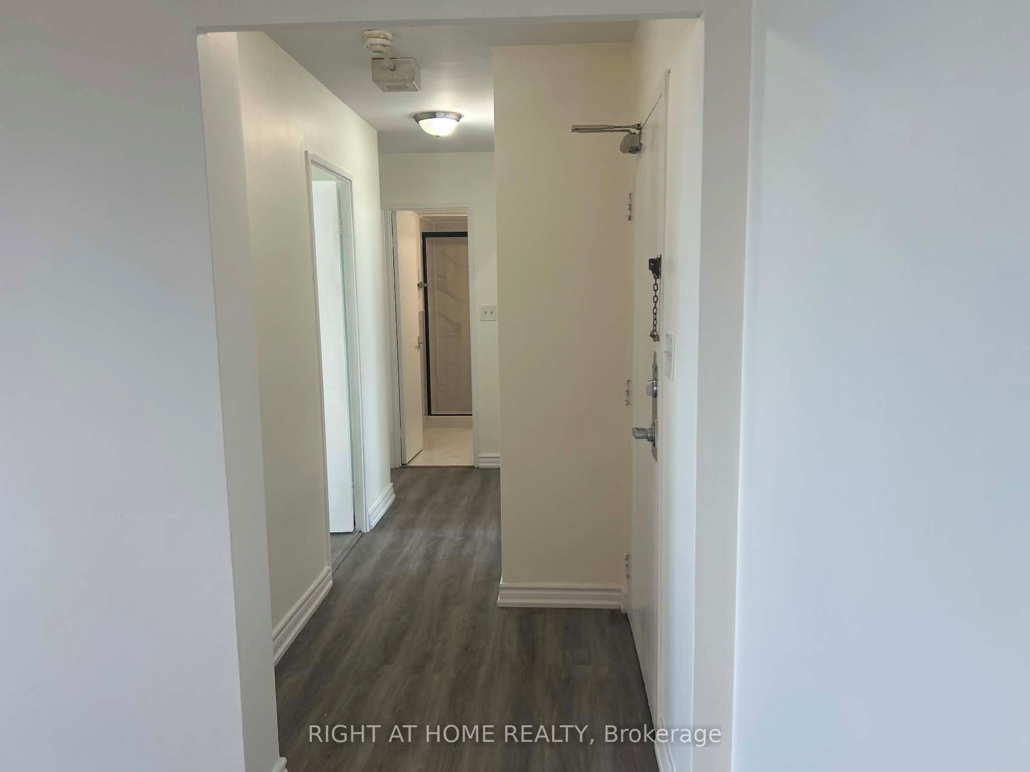 5 Massey Square 1508 Property Photo 14
