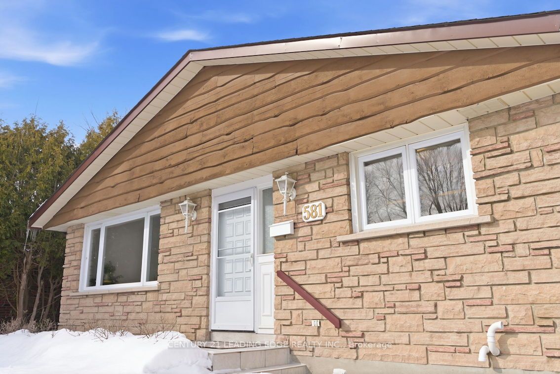 581 Arnhem Drive Property Photo 4