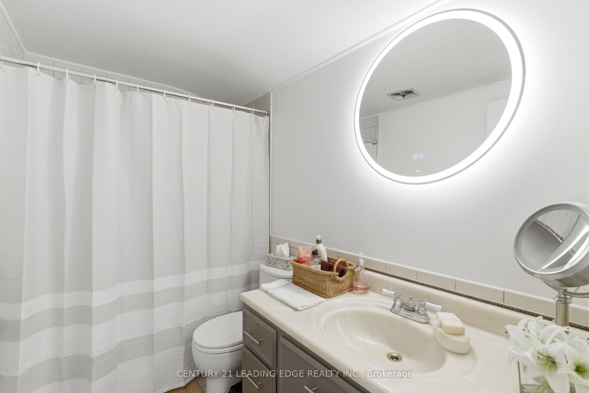 581 Arnhem Drive Property Photo 28