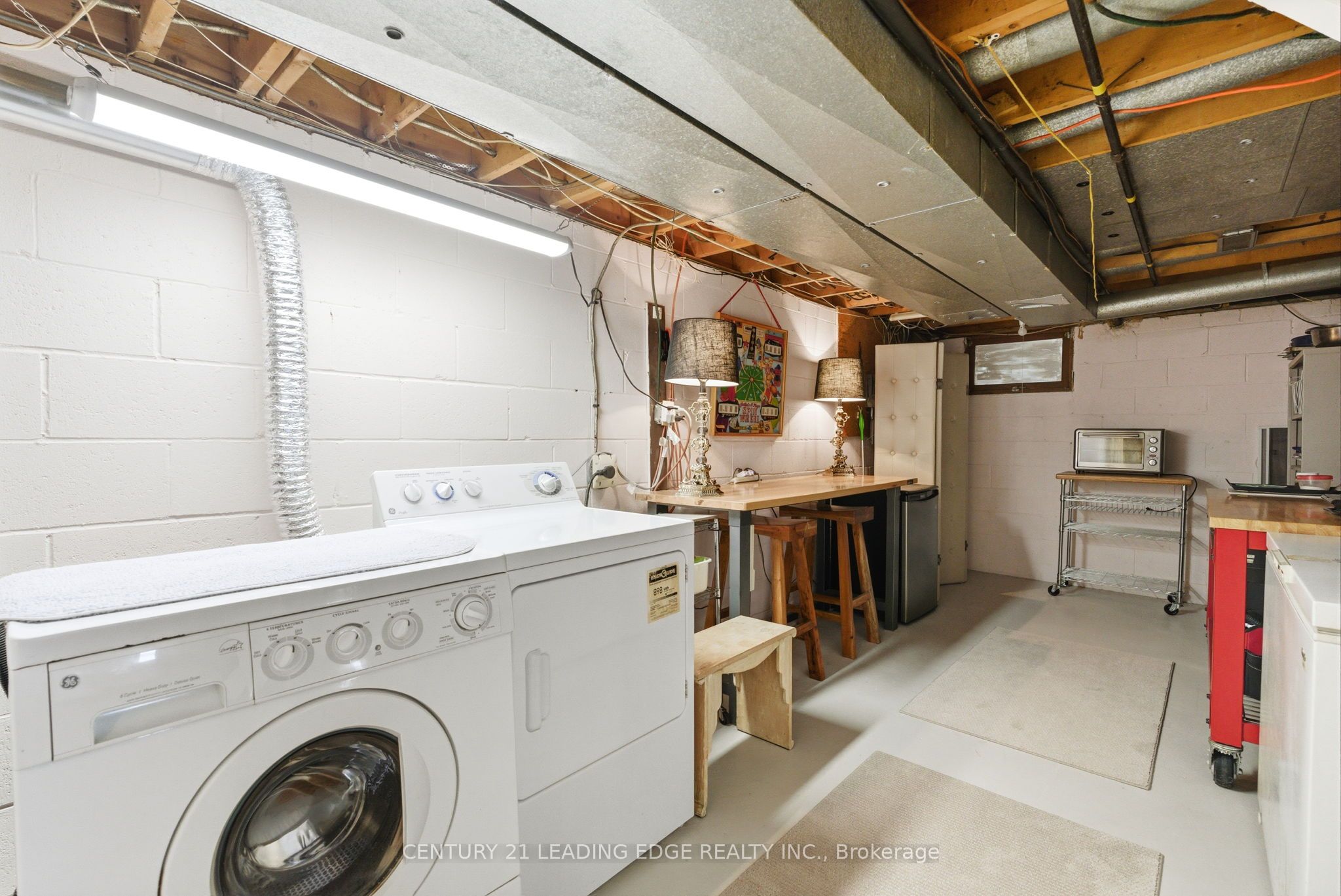 581 Arnhem Drive Property Photo 29